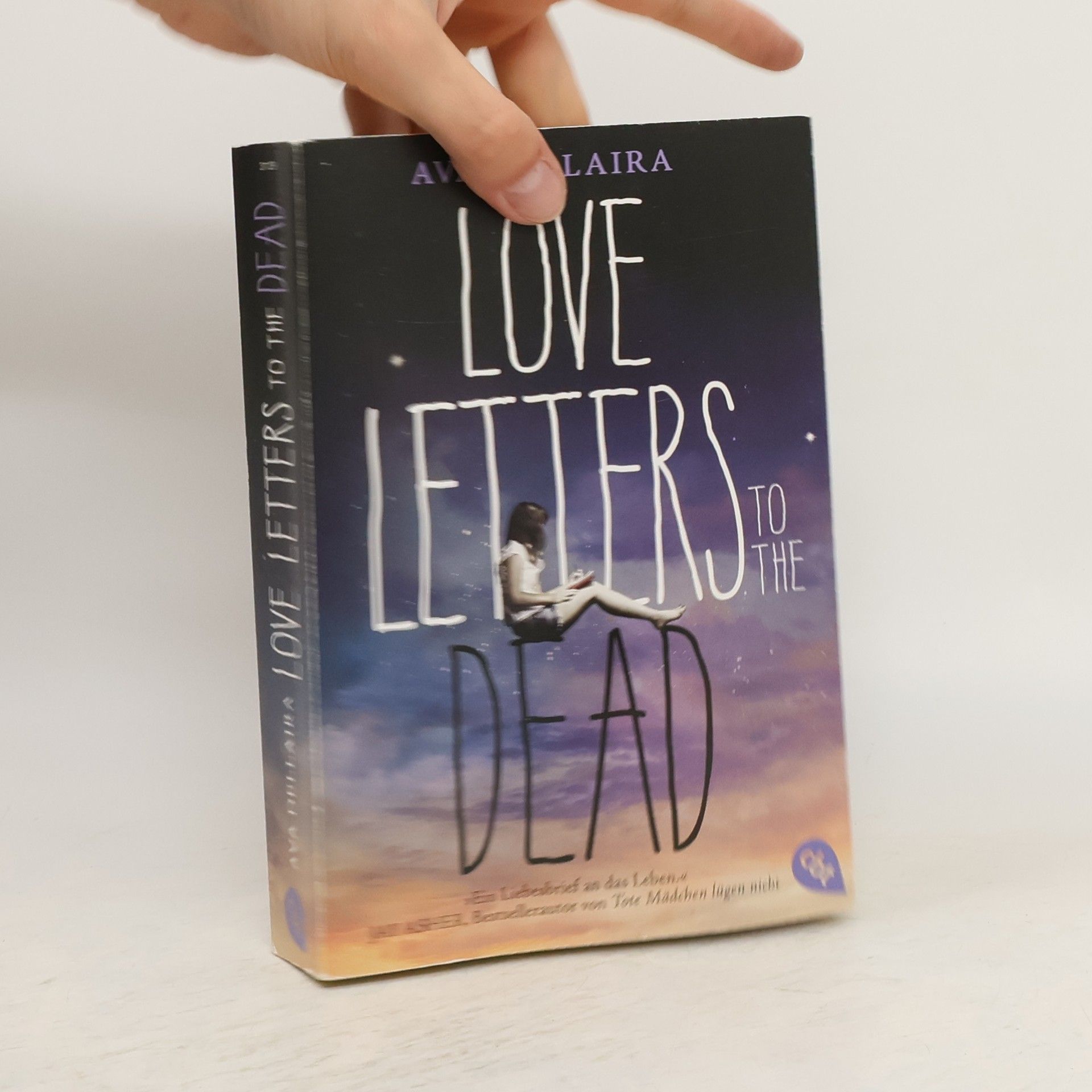 Ava Dellaira Love letters to the dead