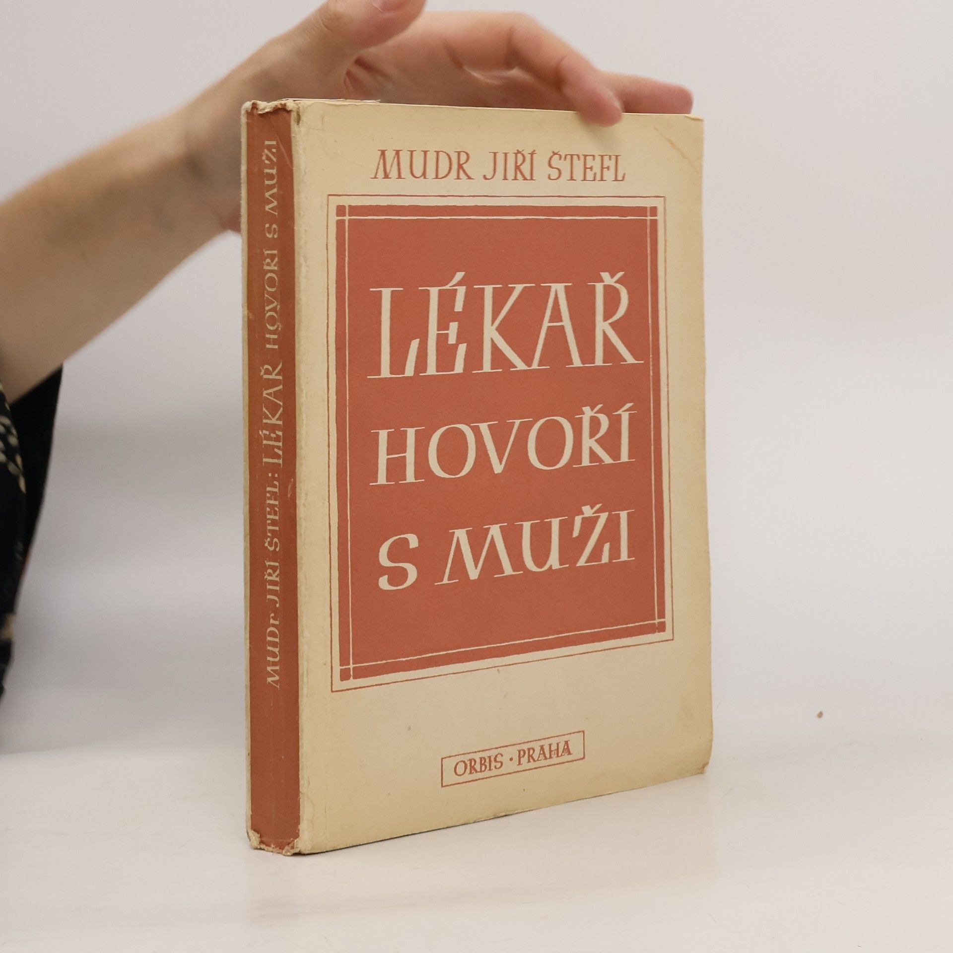Jiří Štefl Lékař hovoří s muži
