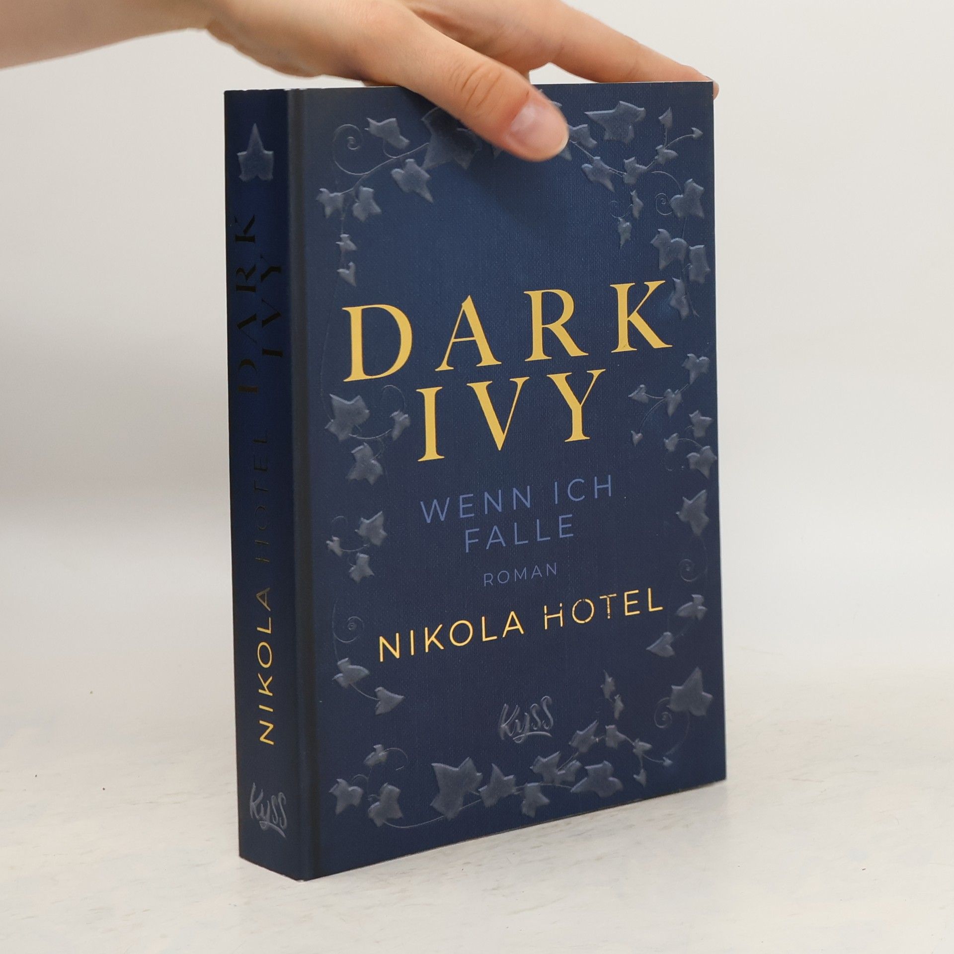 Nikola Hotel Dark Ivy - Wenn ich falle