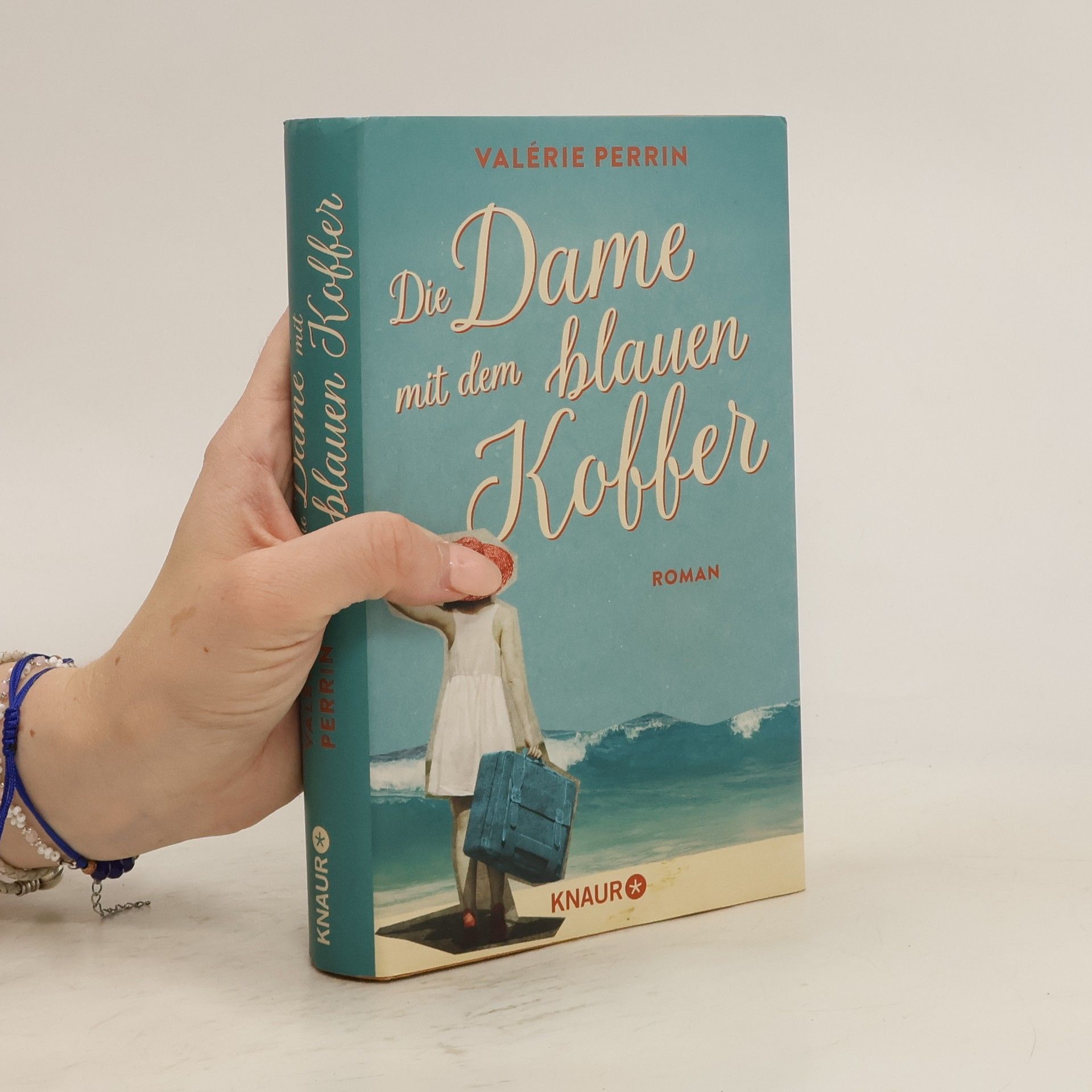 Valérie Perrin Die Dame mit dem blauen Koffer