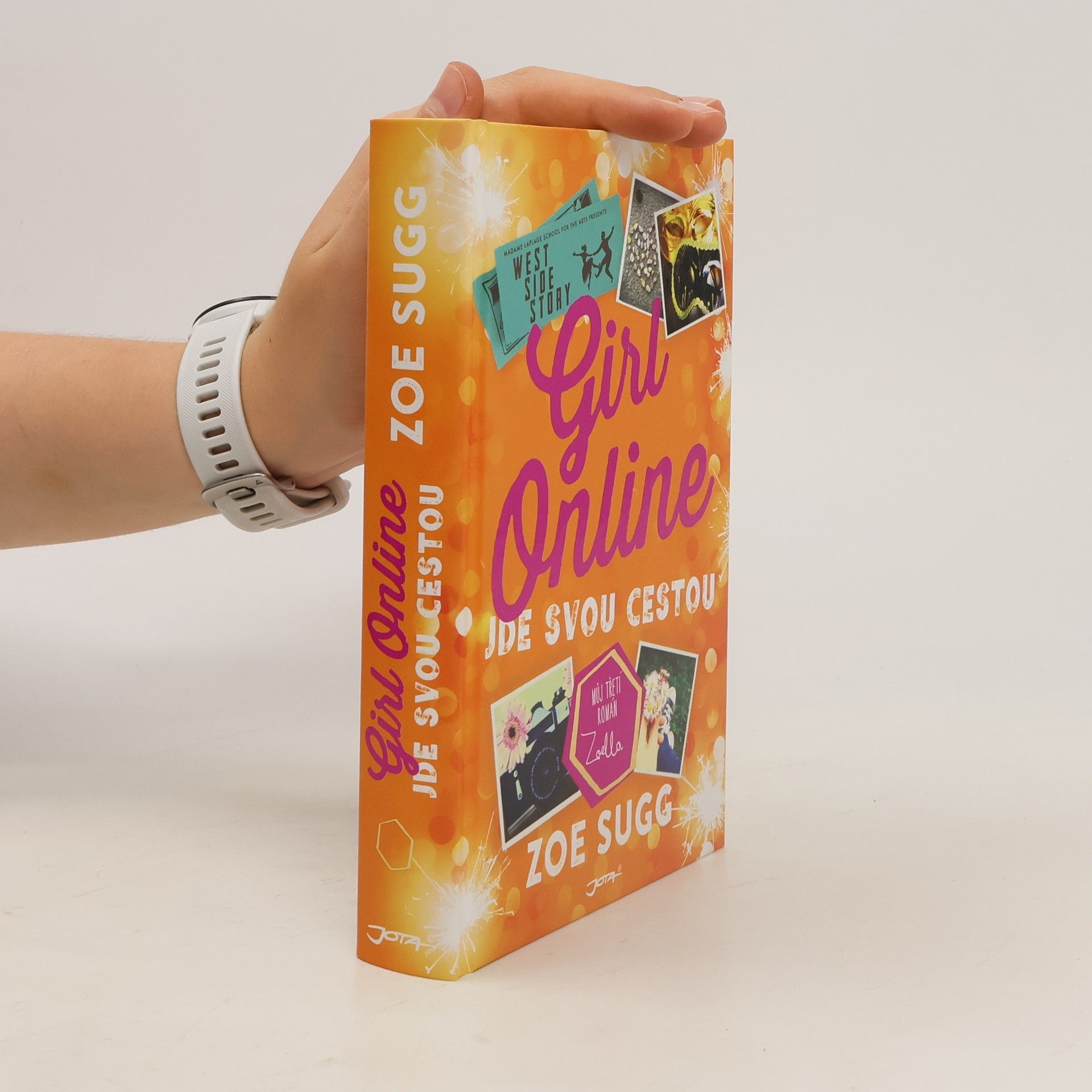 Zoe Sugg Girl online jde svou cestou