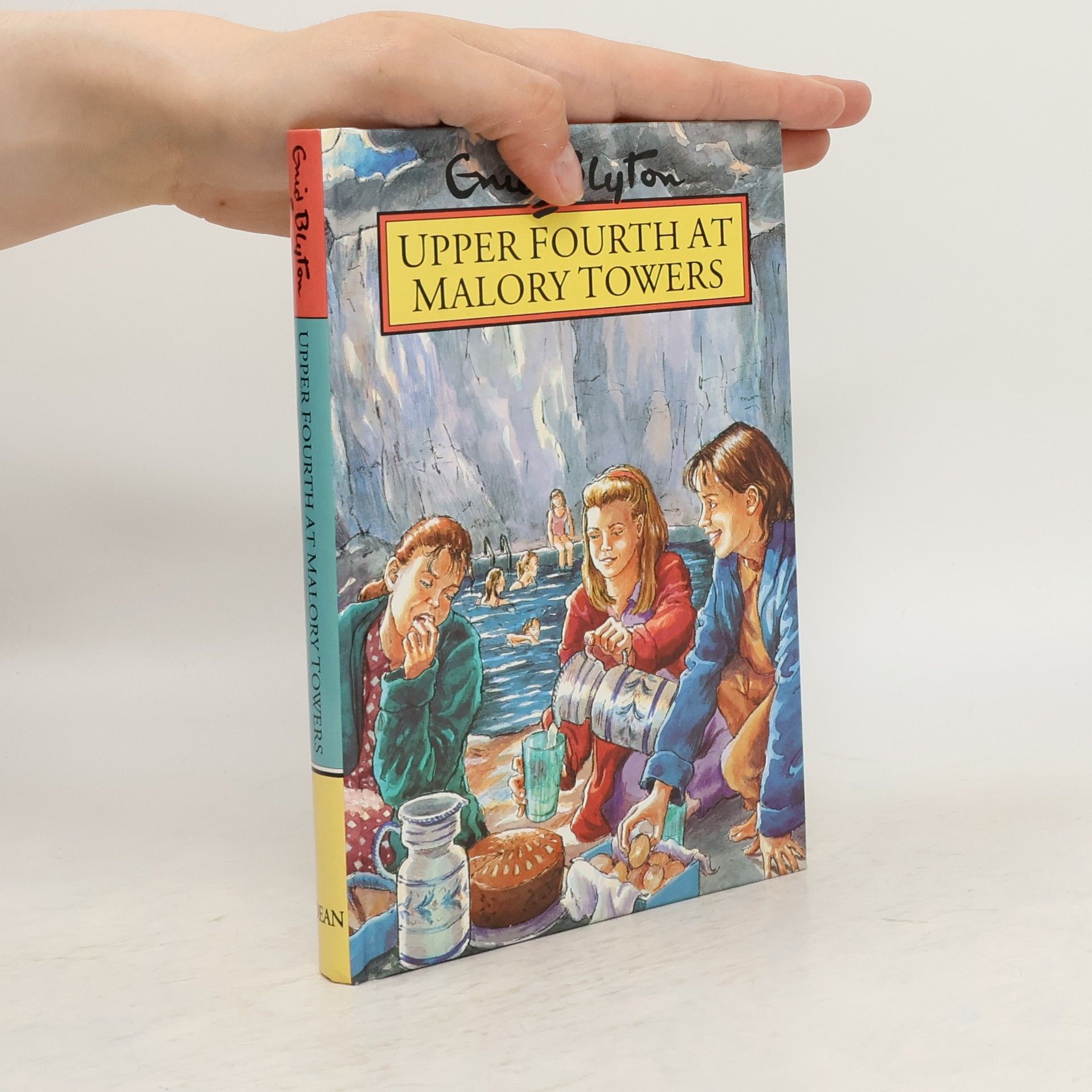 Enid Blyton Upper Fourth at Malory Towers