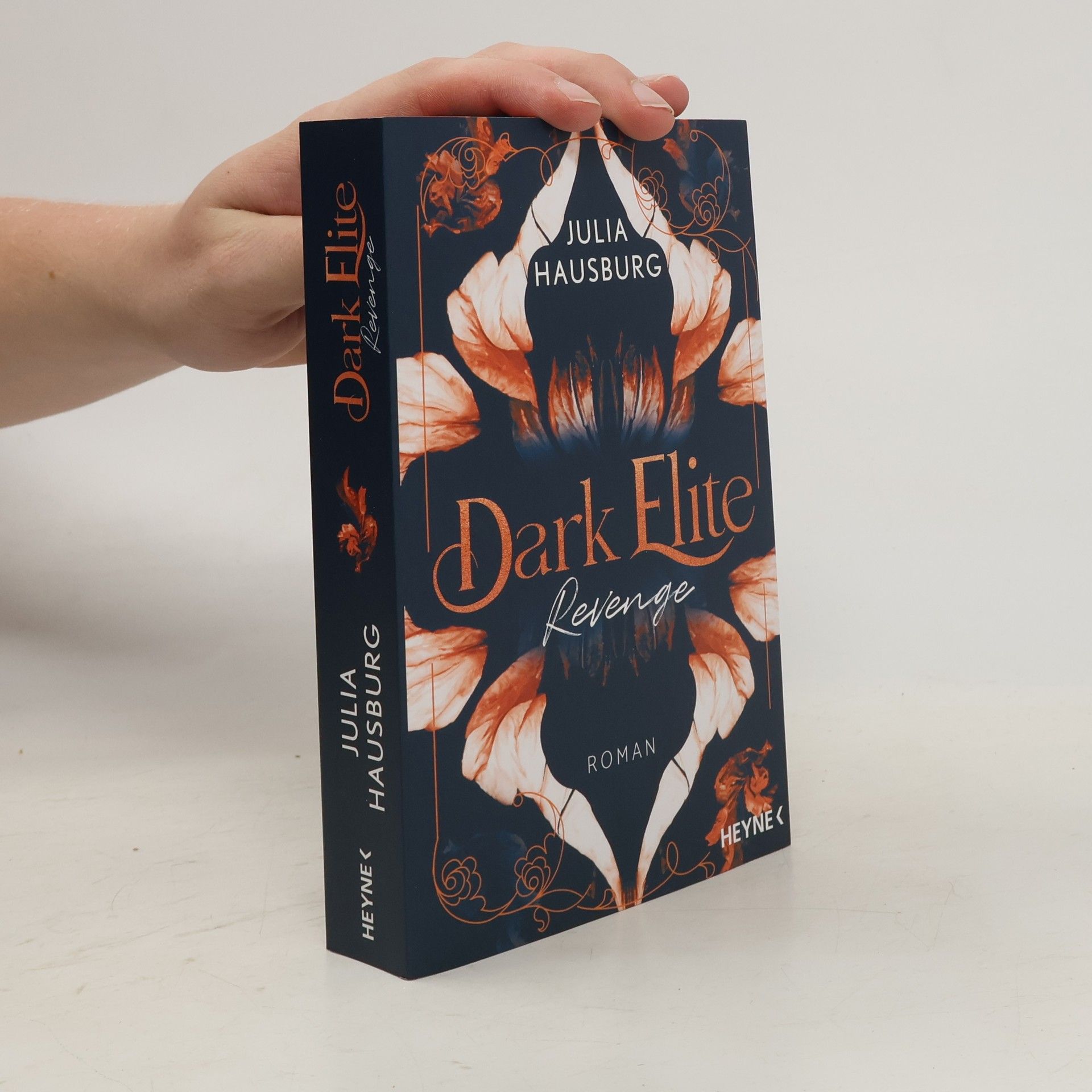 Julia Hausburg Dark Elite – Revenge