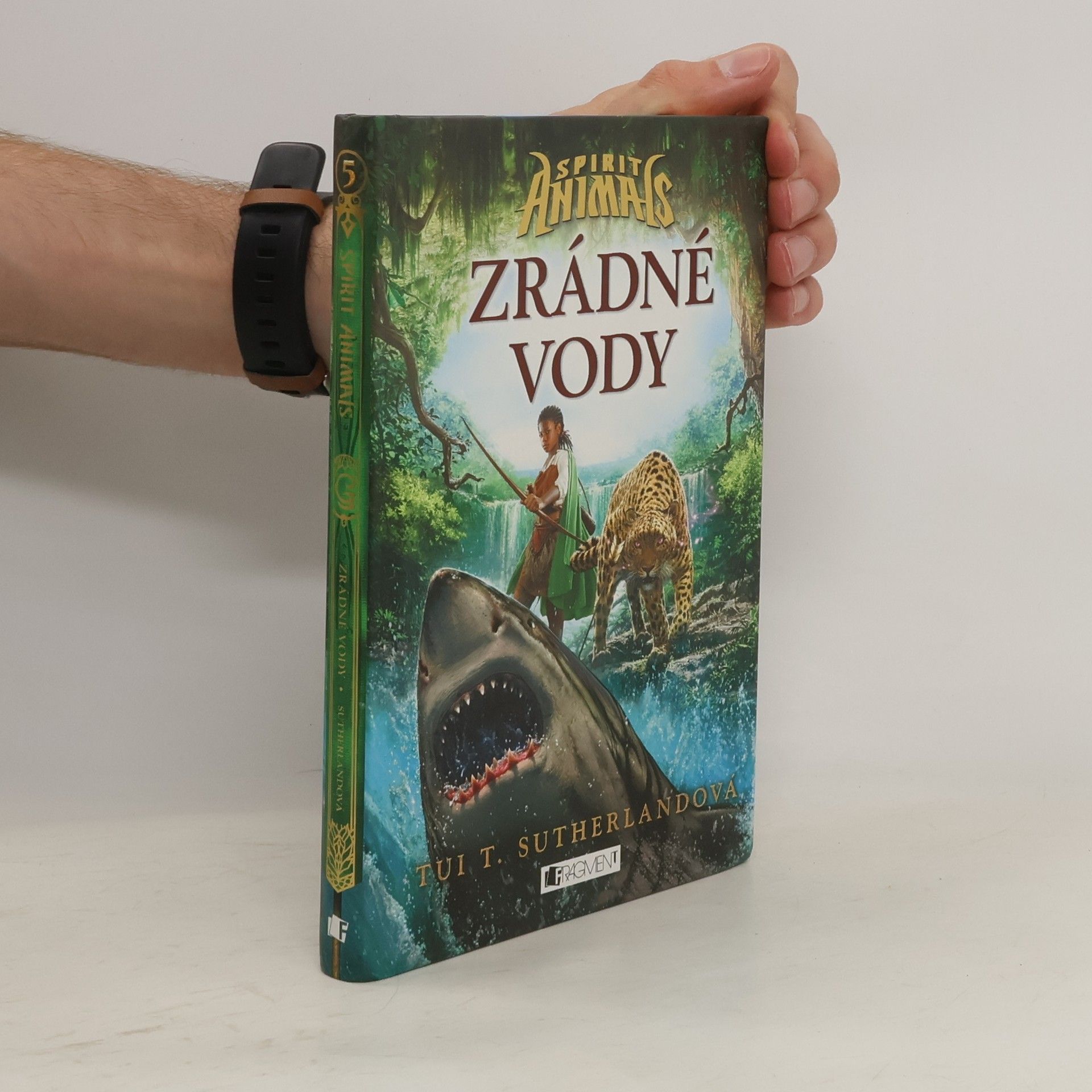 Tui Sutherland Zrádné vody