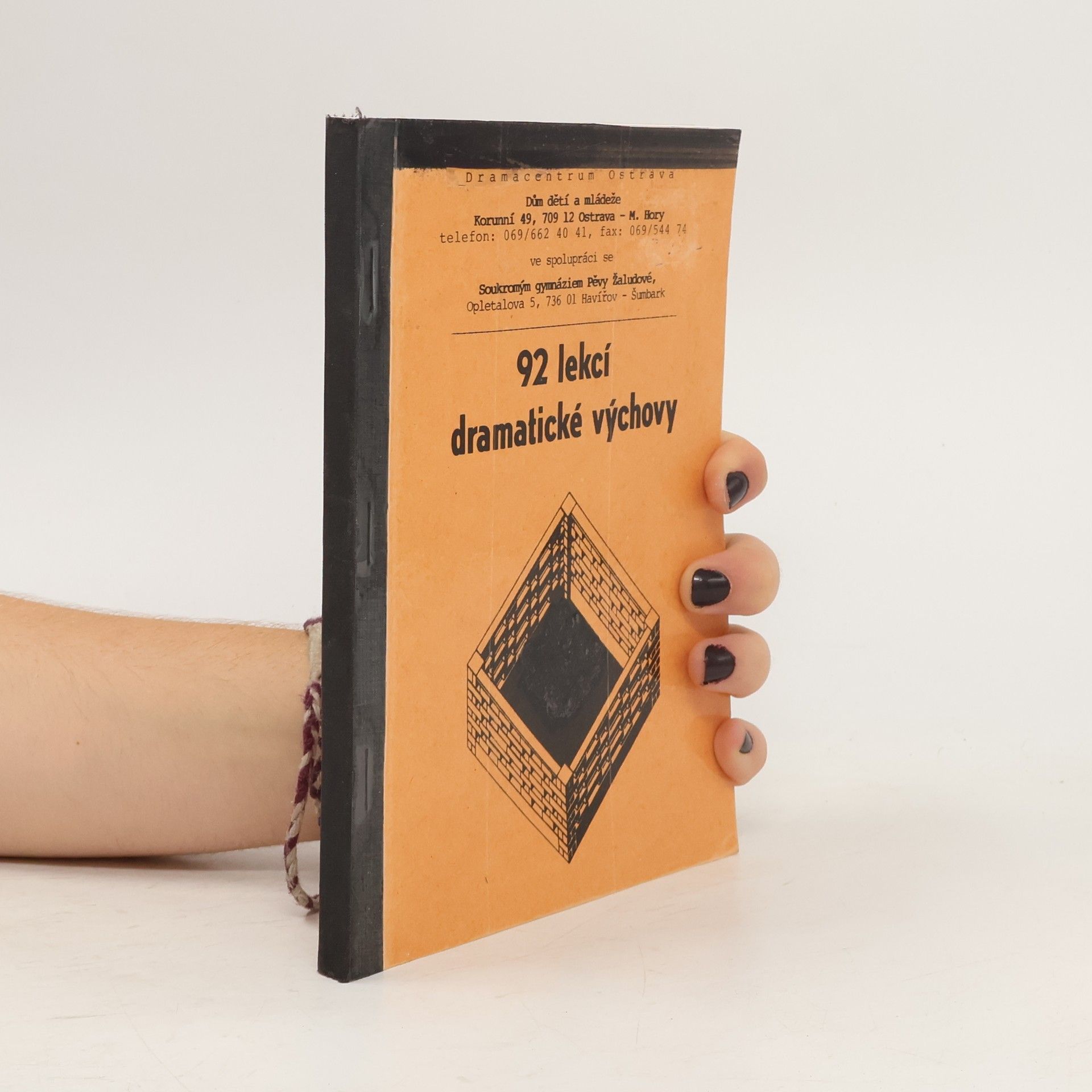 92 lekcí dramatické výchovy
