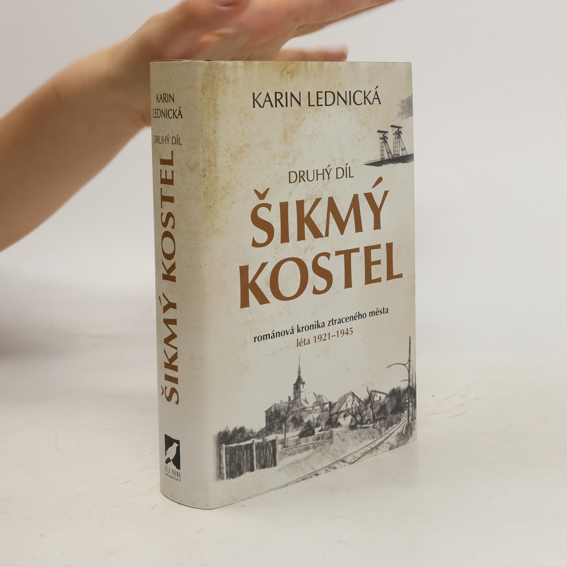 Karin Lednická Šikmý kostel 2