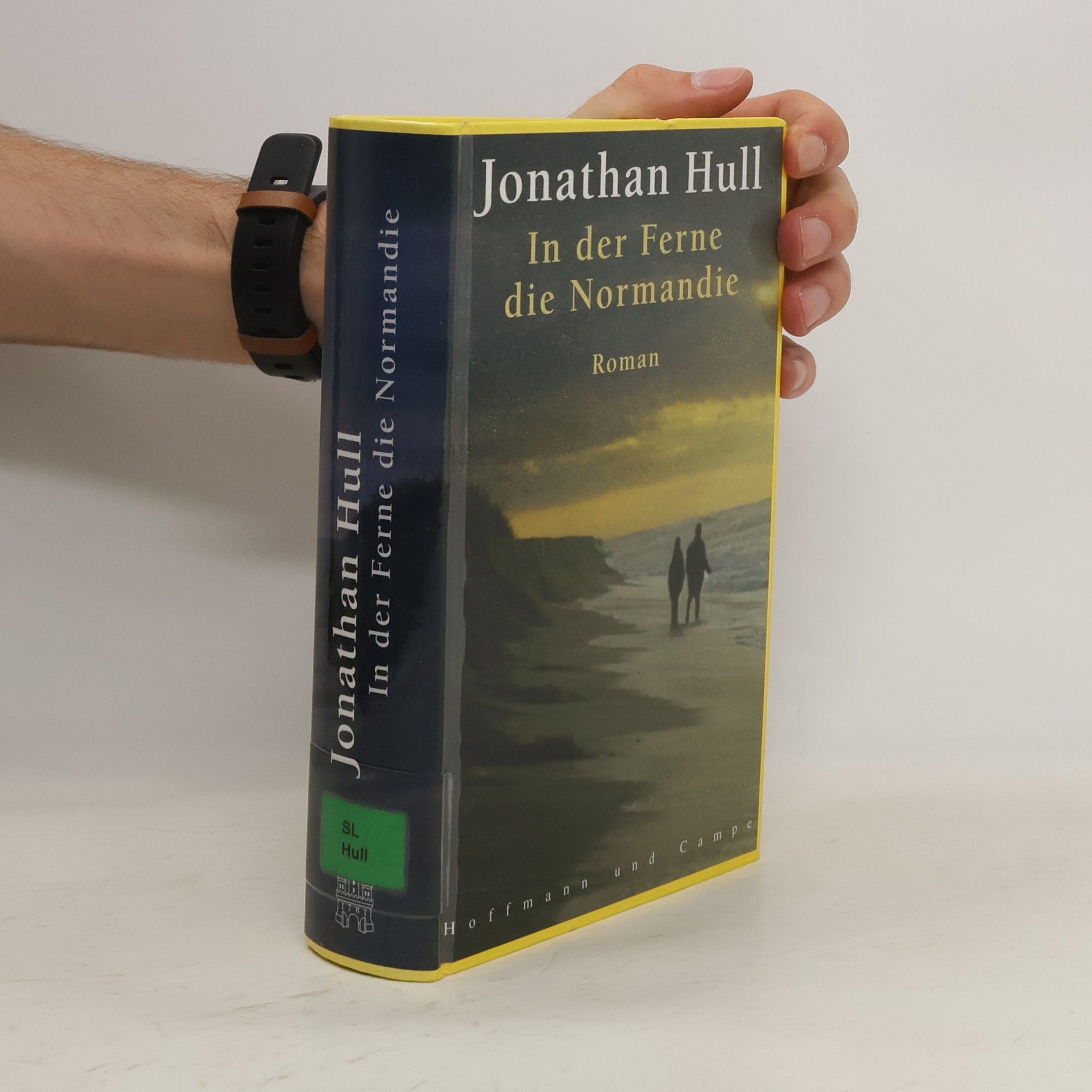 Jonathan Hull In der Ferne die Normandie