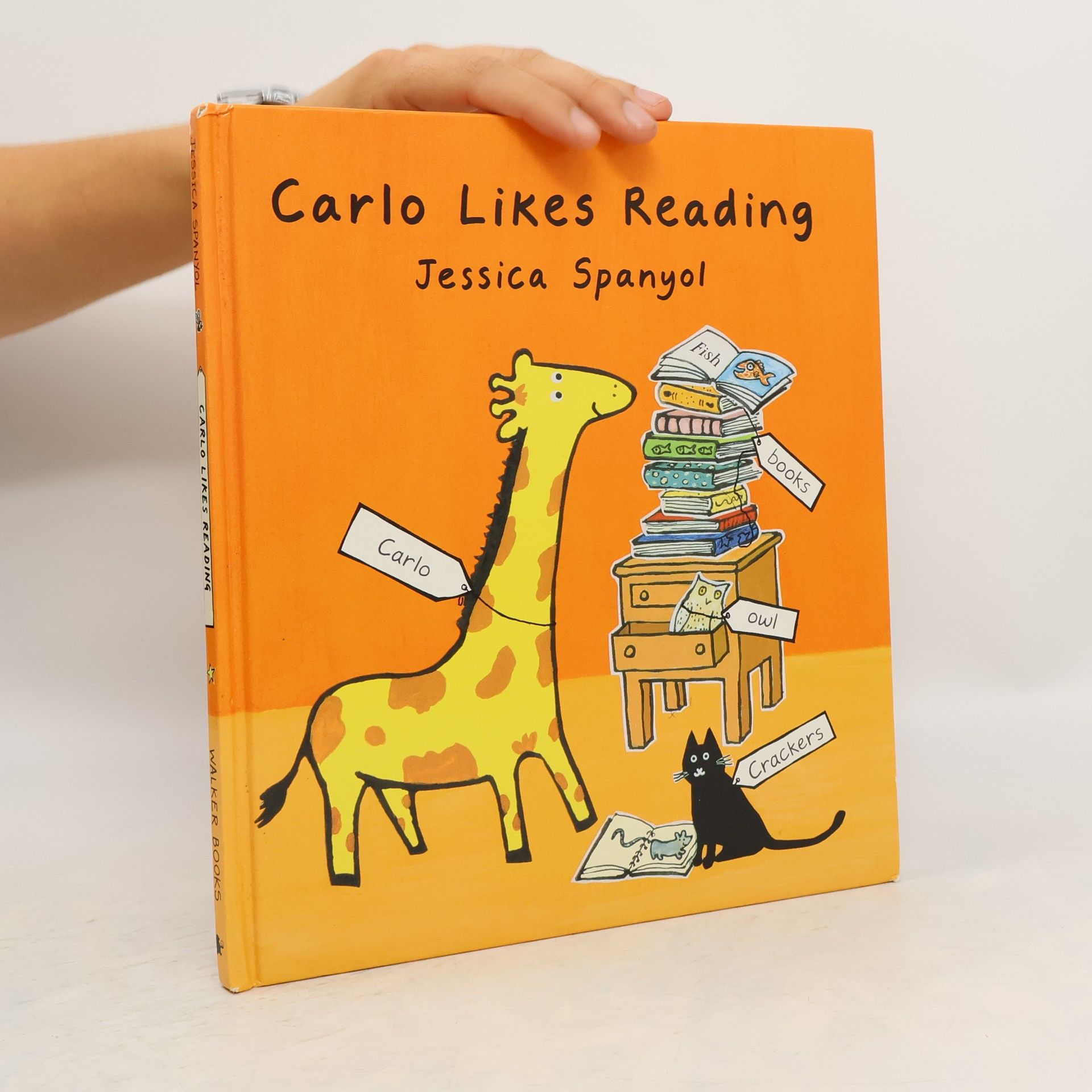 Jessica Spanyol Carlo Likes Reading