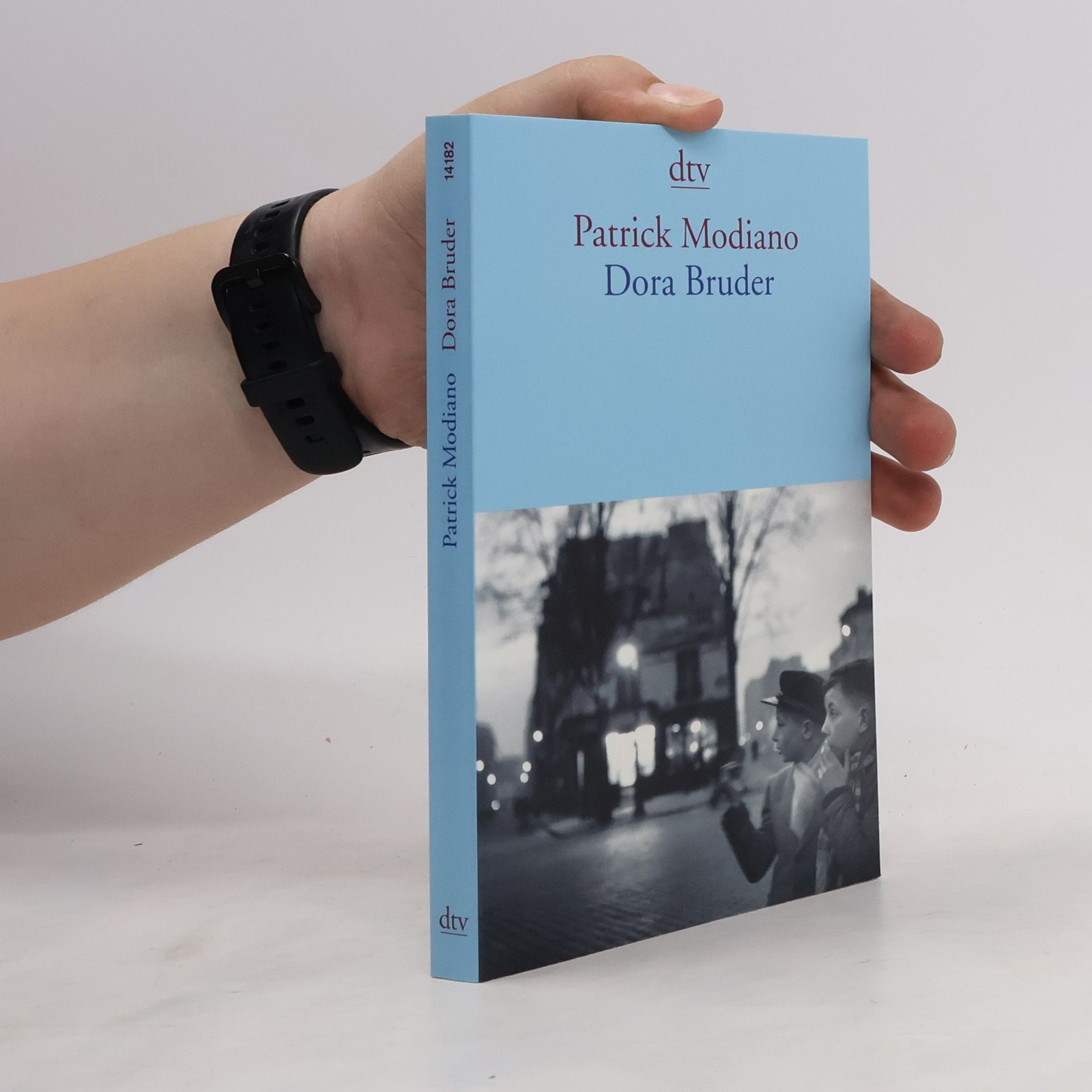 Patrick Modiano Dora Bruder