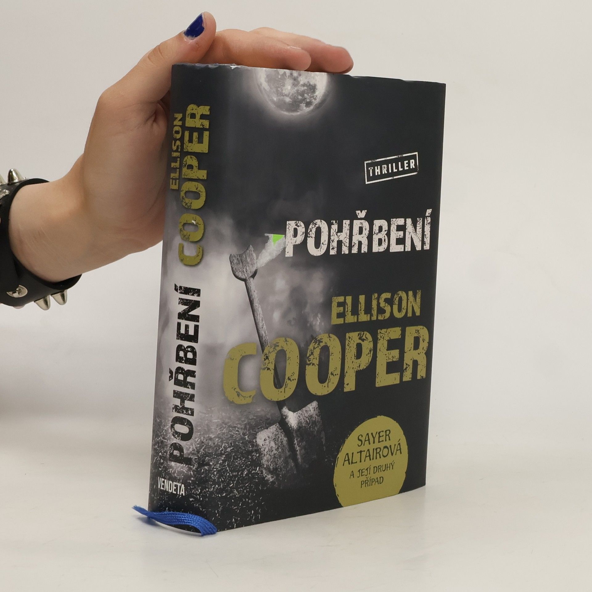 Ellison Cooper Pohřbení