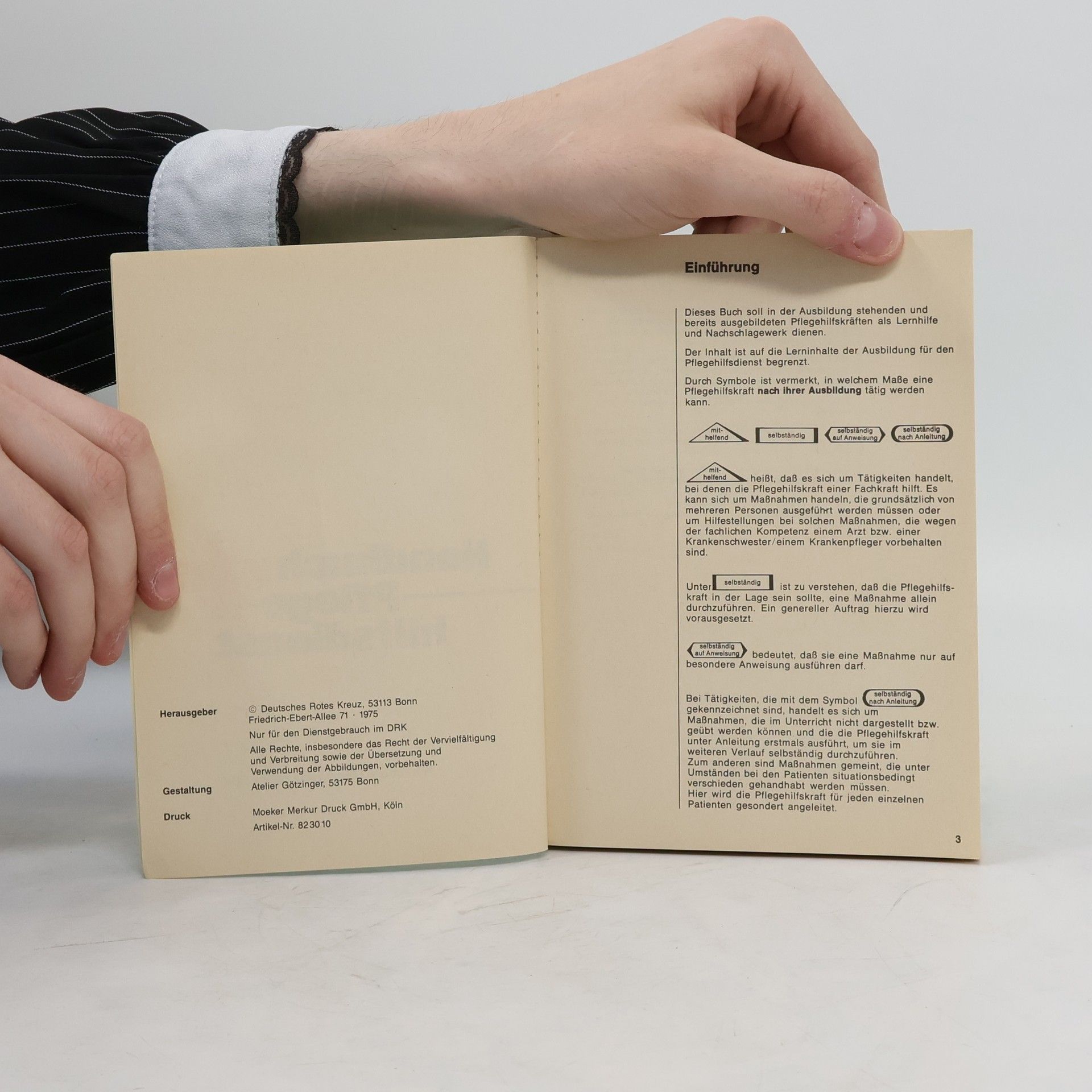 Various authors Handbuch Pflegehilfsdienst