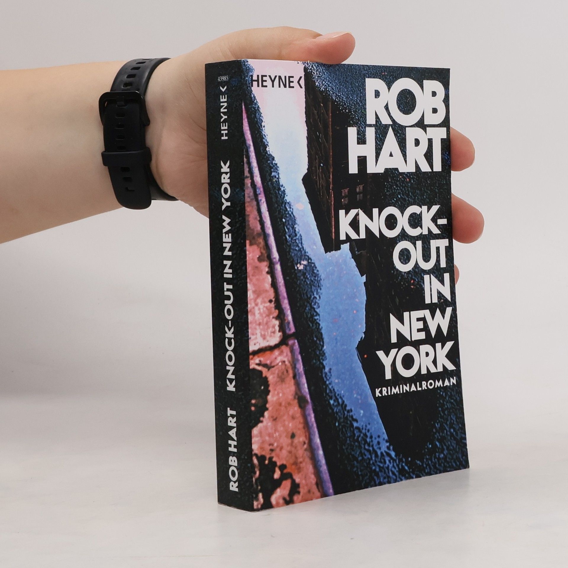 Rob Hart Knock-out in New York
