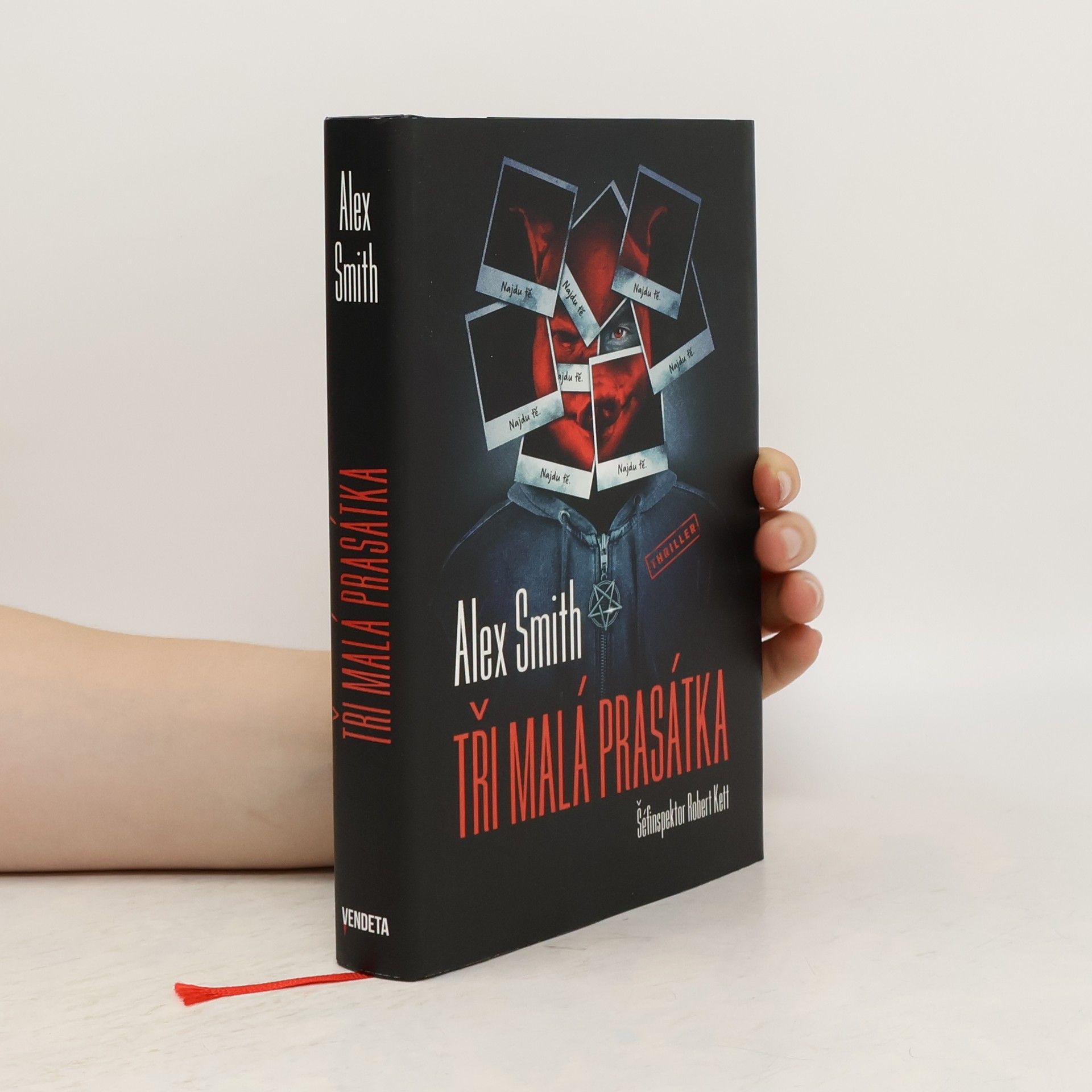 Alexander Gordon Smith Tři malá prasátka