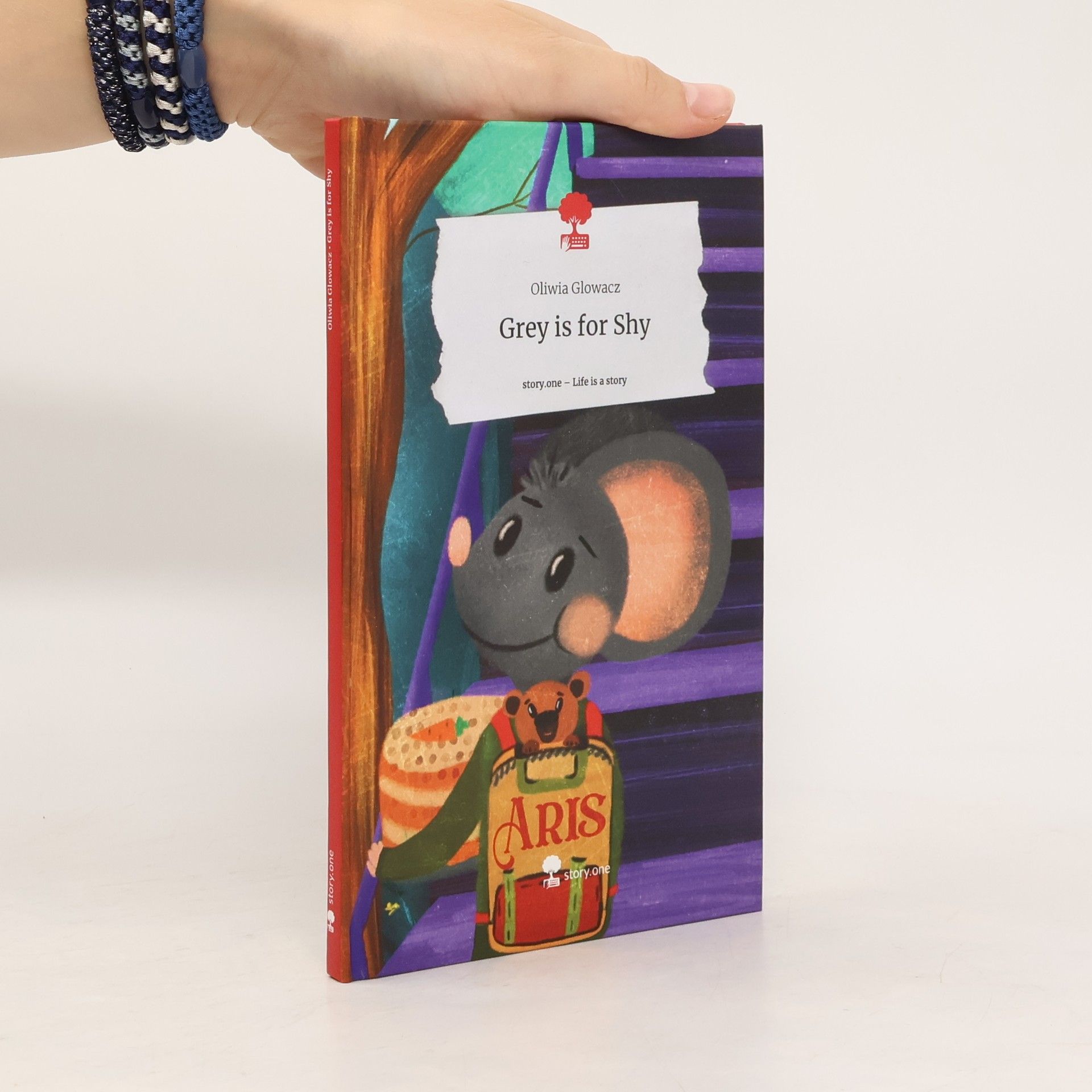 Oliwia Glowacz Grey is for Shy