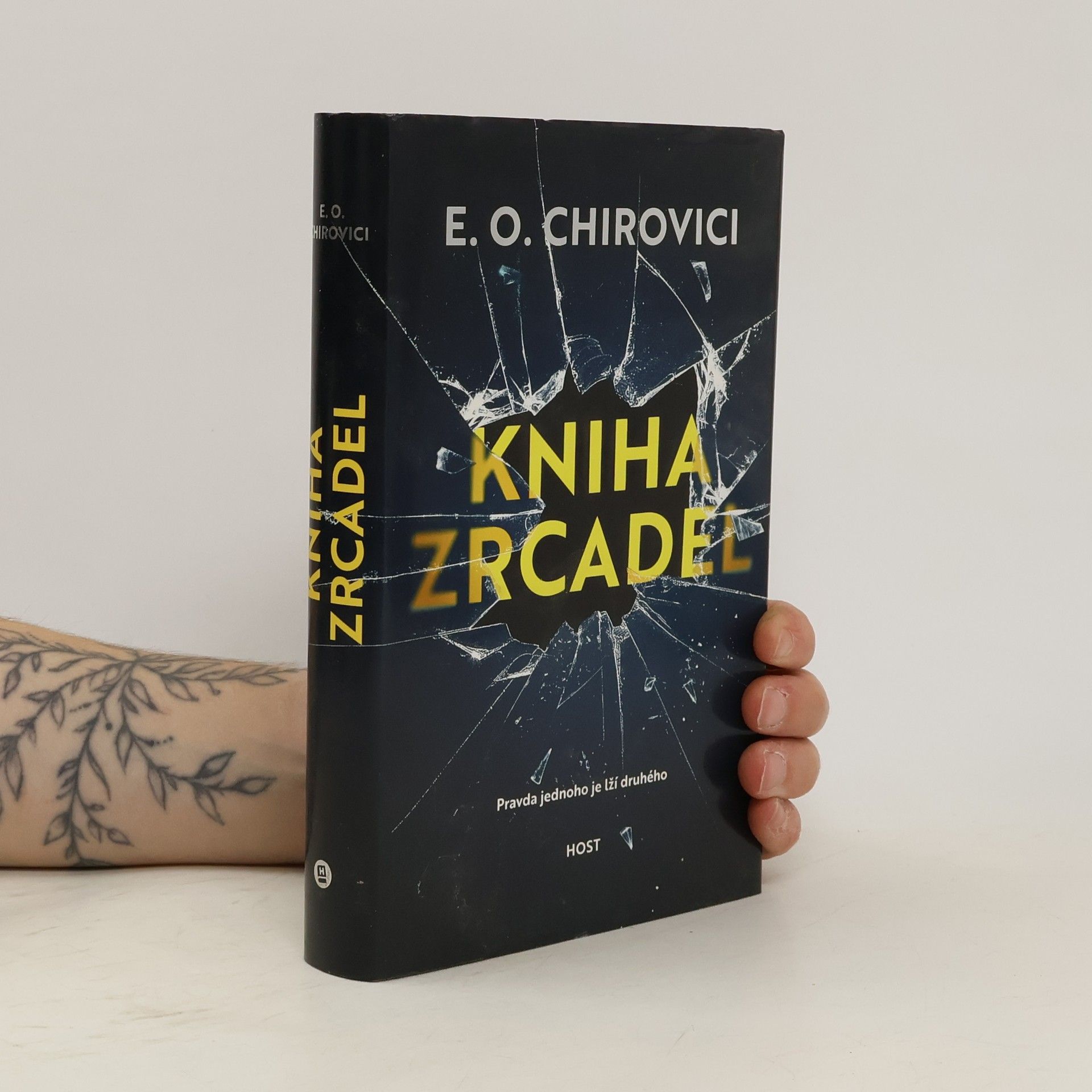 E. O. Chirovici Kniha zrcadel