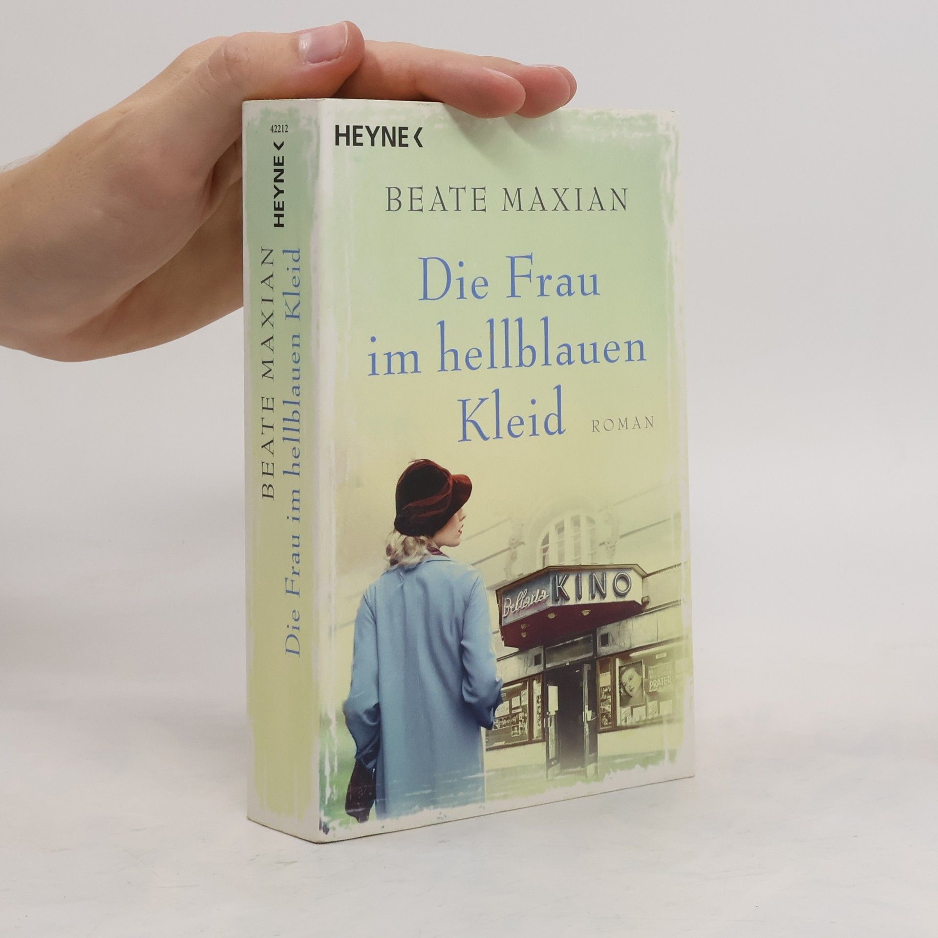 Beate Maxian Die Frau im hellblauen Kleid
