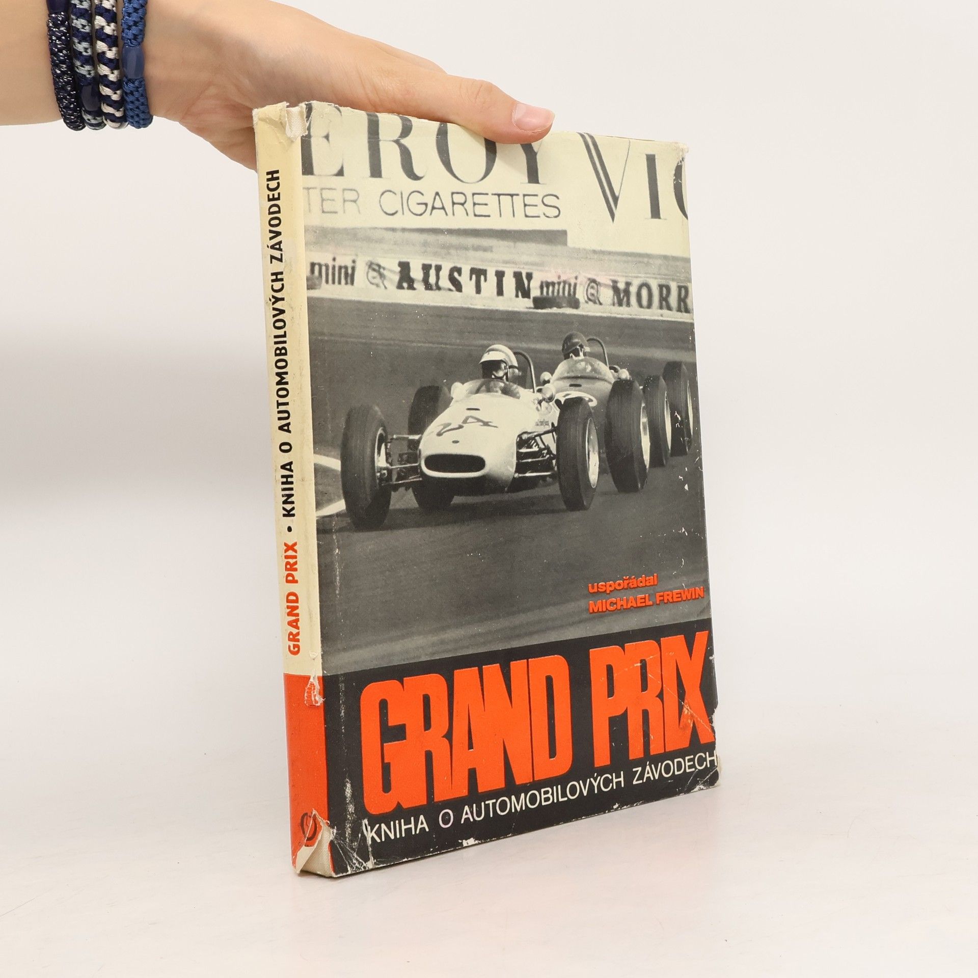 Michael Frewin Grand Prix. Kniha o automobilových závodech