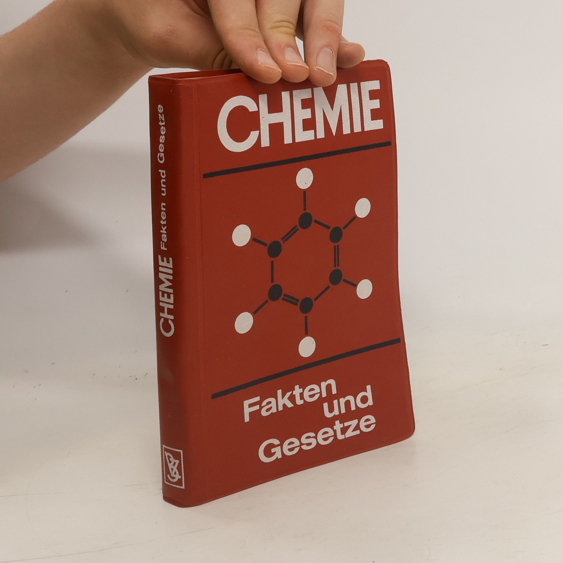 Kolektív autorov Chemie. Fakten und Gesetze