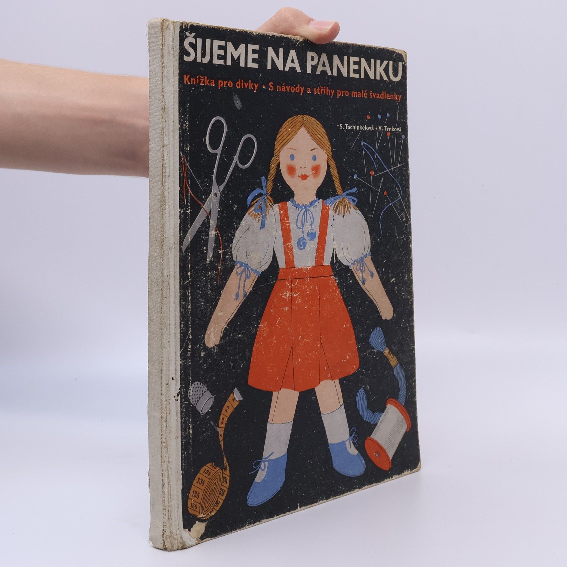 Sigrun Tschinkelová Šijeme na panenku