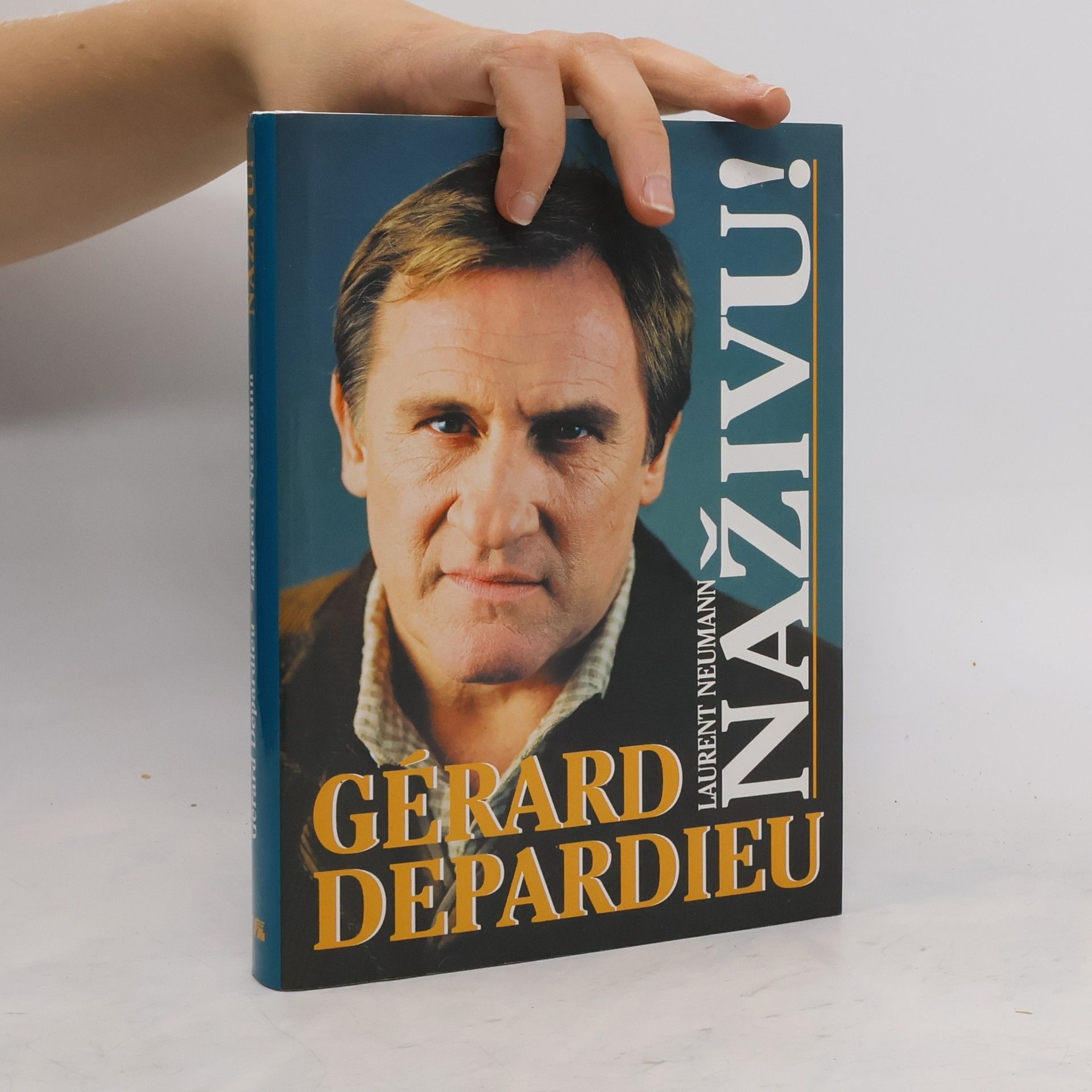 Gérard Depardieu Naživu!