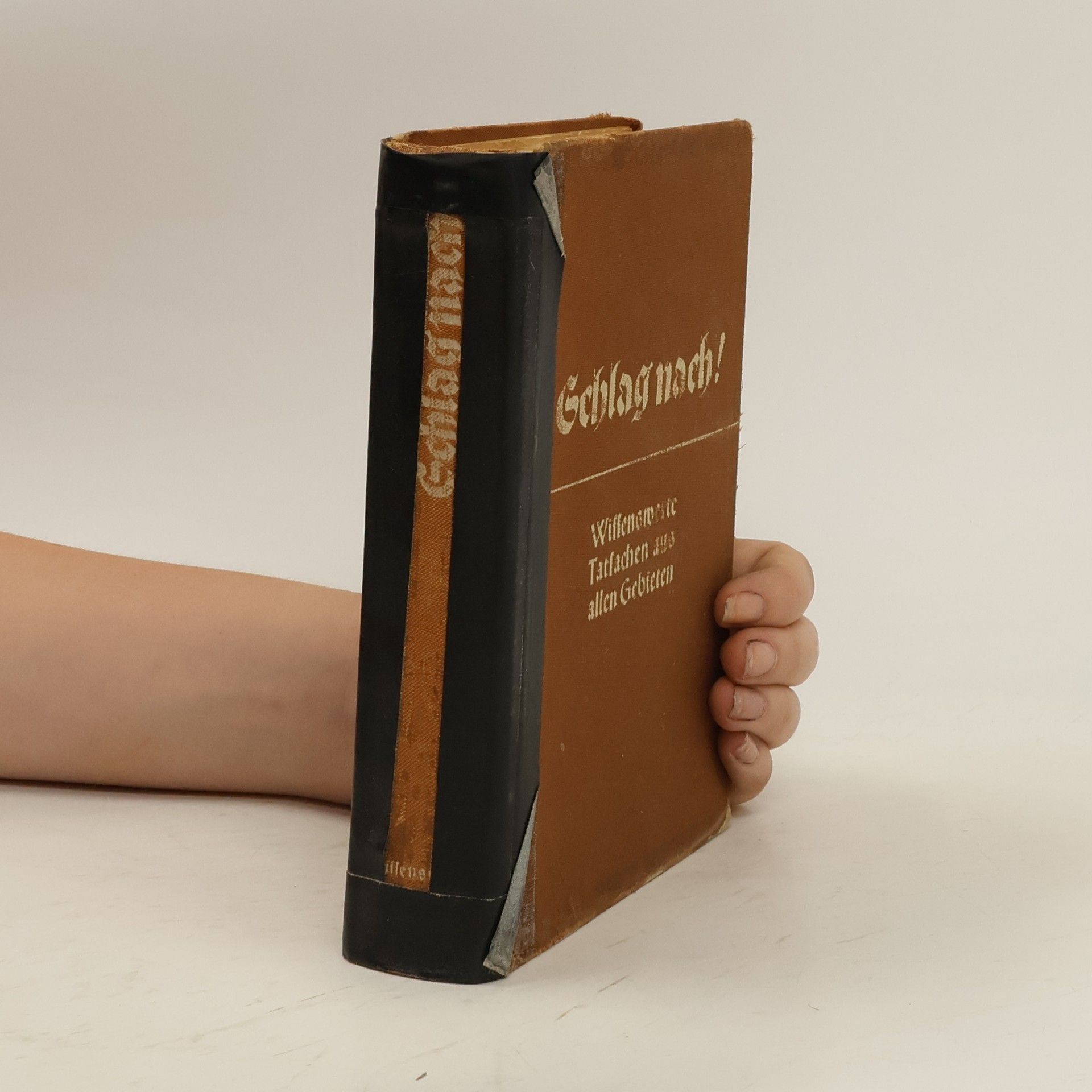Collectif d'auteurs Schlag nach!