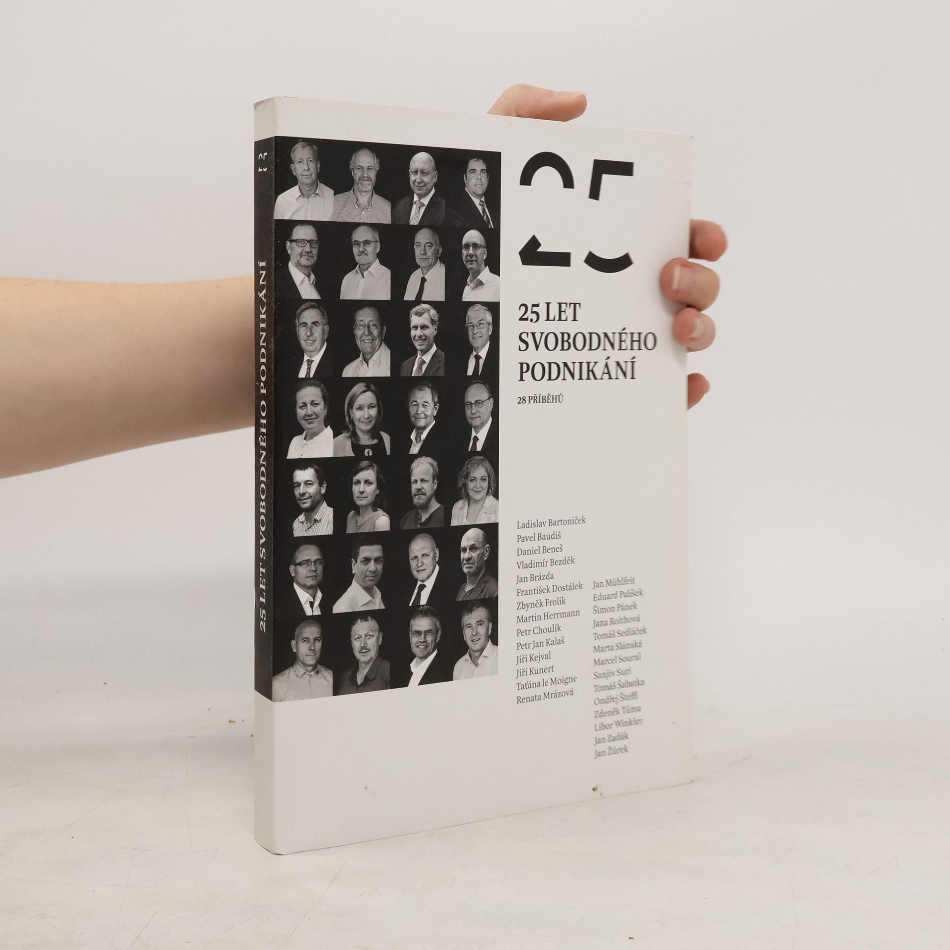 Julie Hrstková 25 let svobodného podnikání : 28 příběhů