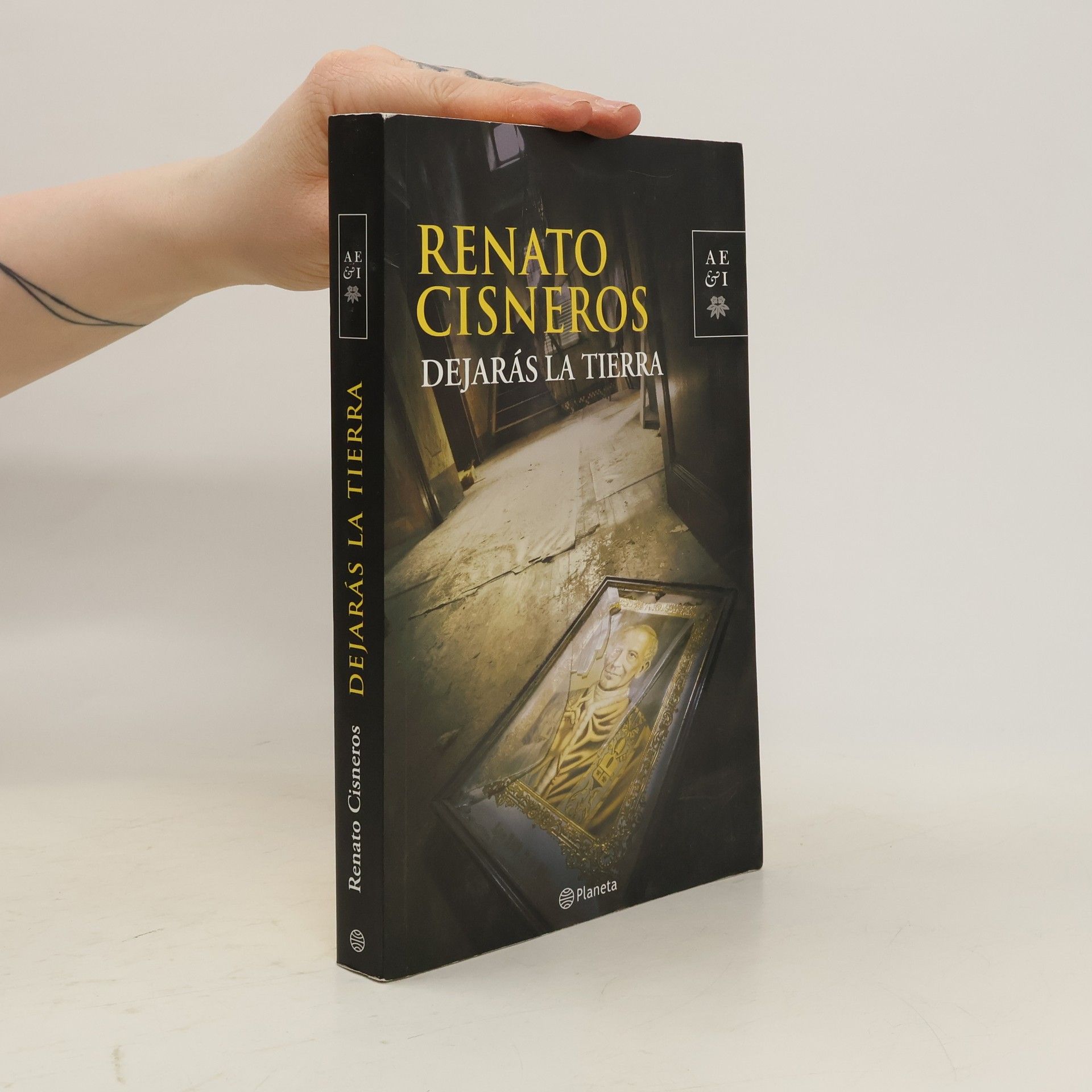 Renato Cisneros Dejarás la tierra