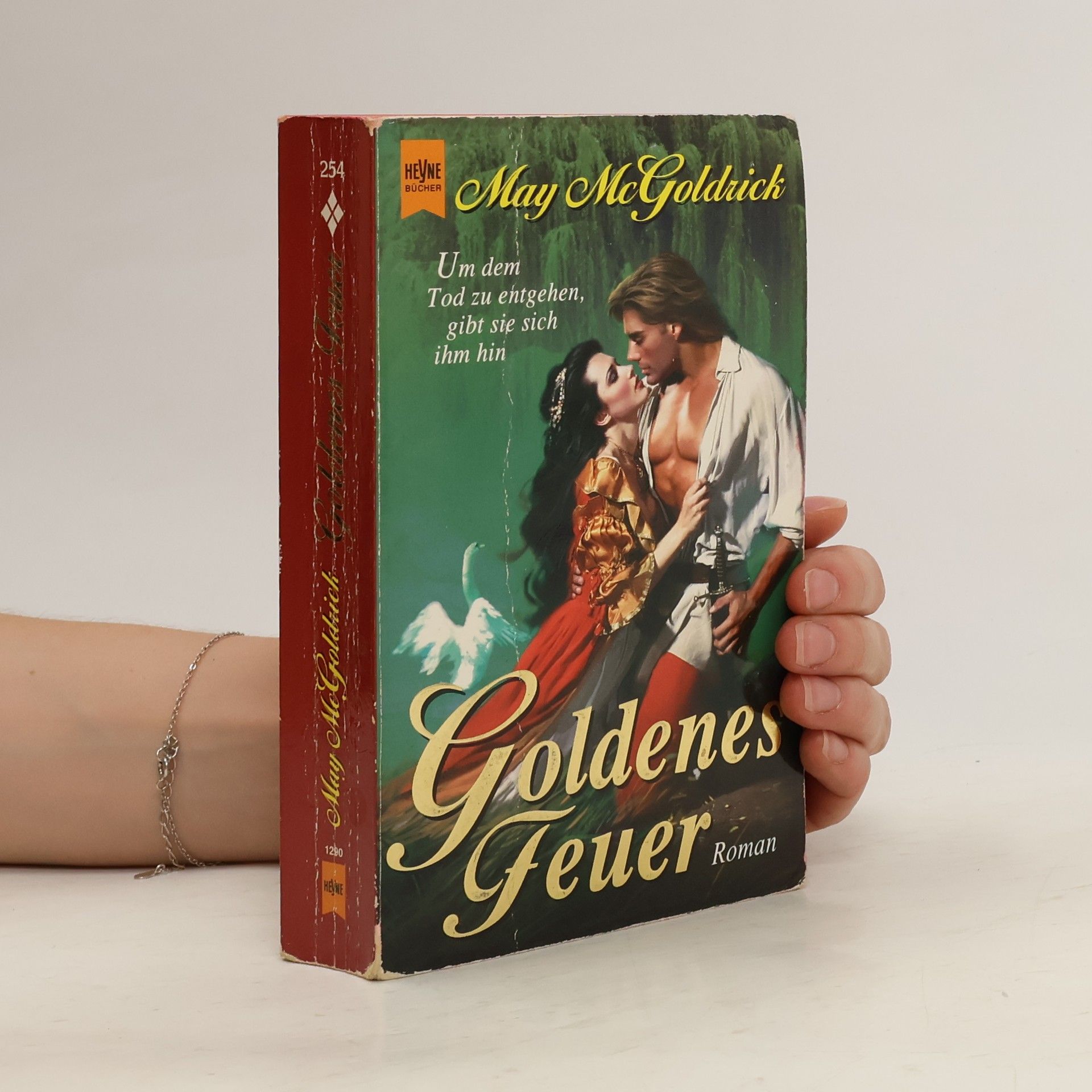 May McGoldrick Goldenes Feuer