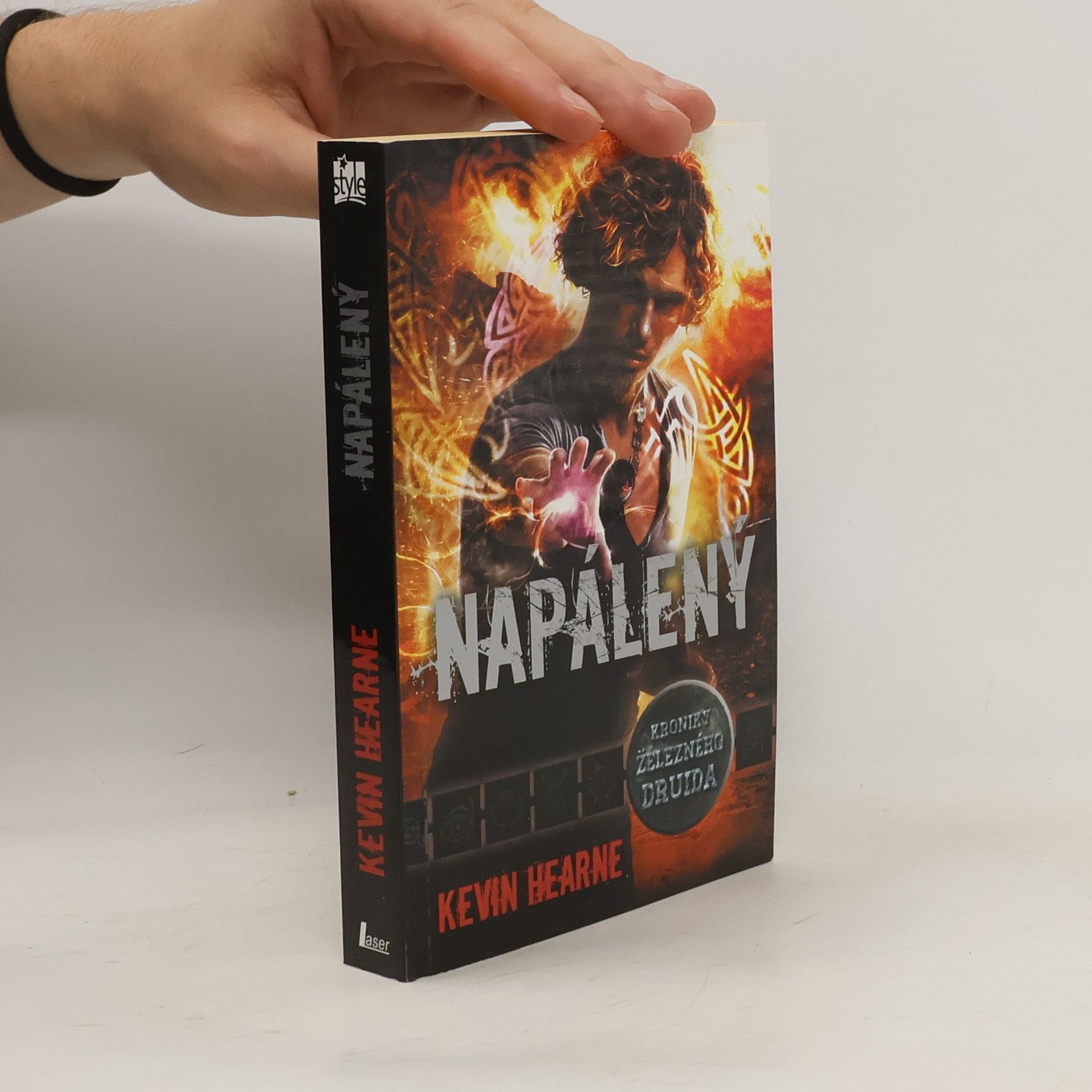 Kevin Hearne Napálený. Kroniky železného druida. 4. díl