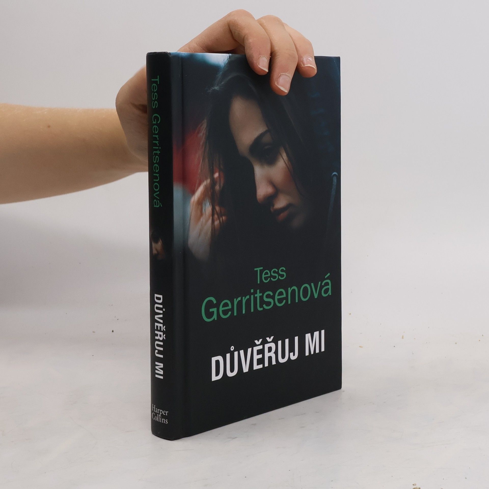 Tess Gerritsen Důvěřuj mi