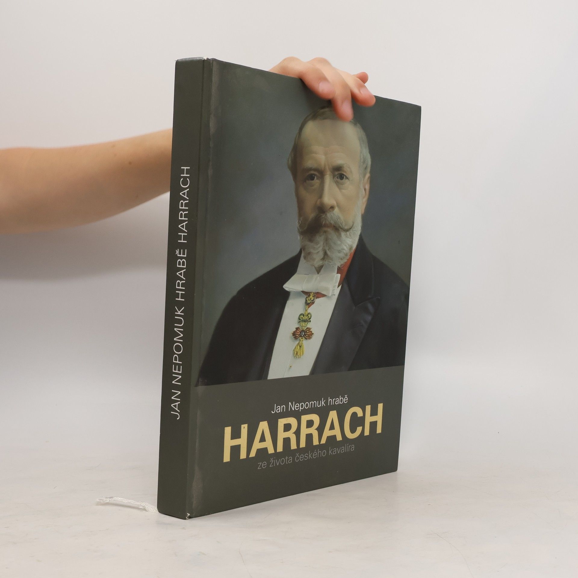 Jan Luštinec Jan Nepomuk hrabě Harrach: Ze života českého kavalíra