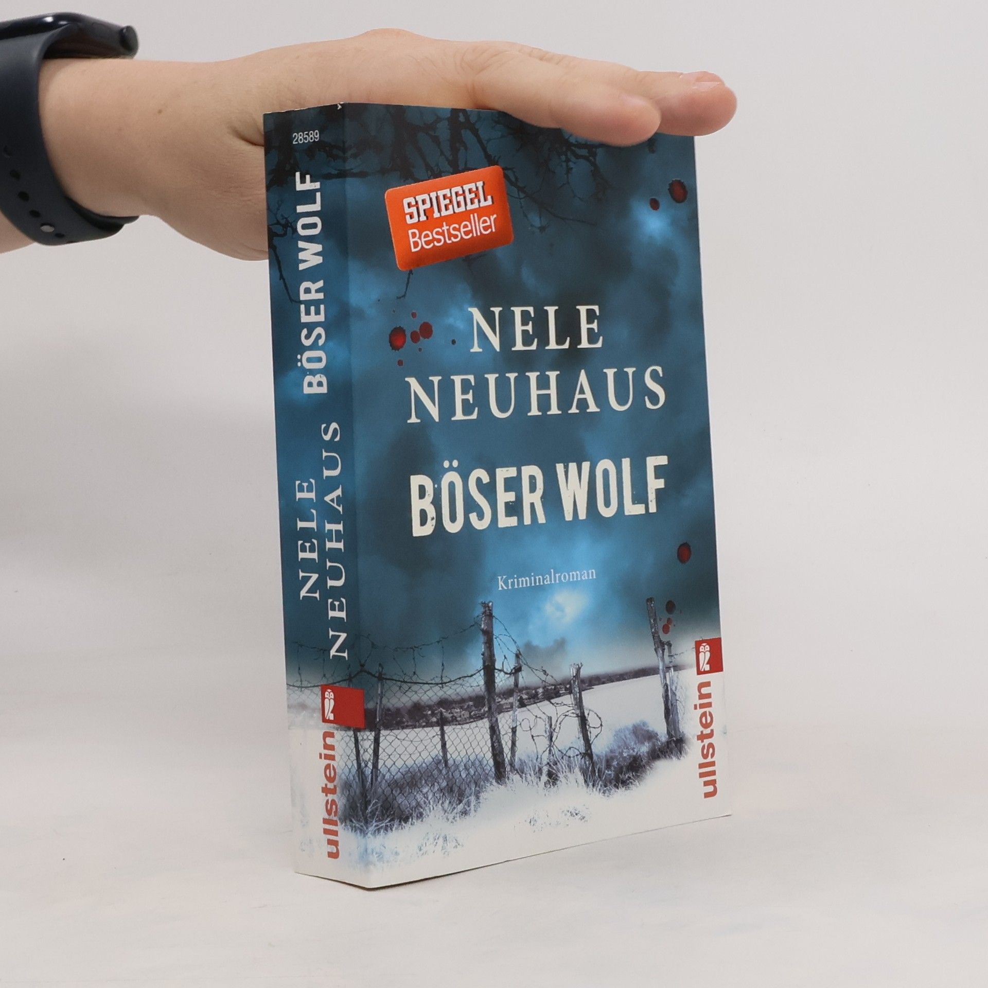 Cornelia Löwenberg Böser Wolf : Kriminalroman