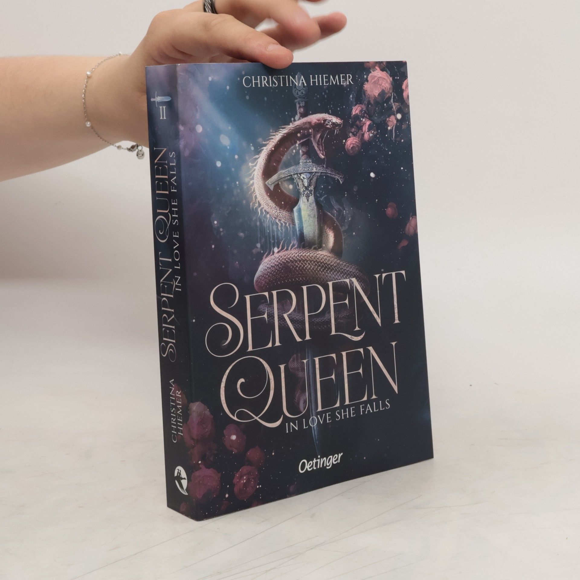 Christina Hiemer In Love She Falls / Serpent Queen Bd.2