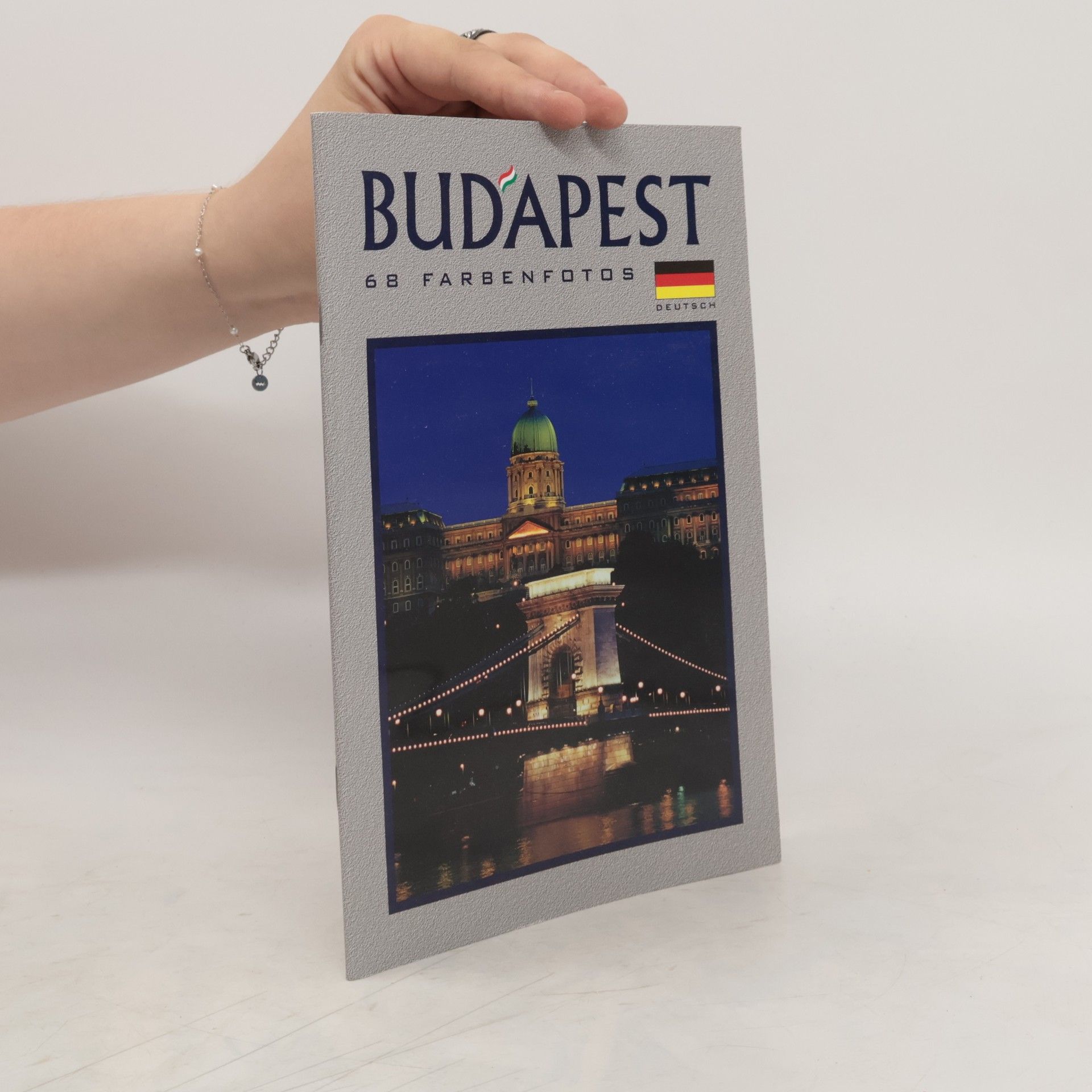 kolektiv Budapest. 68 Farbenfotos