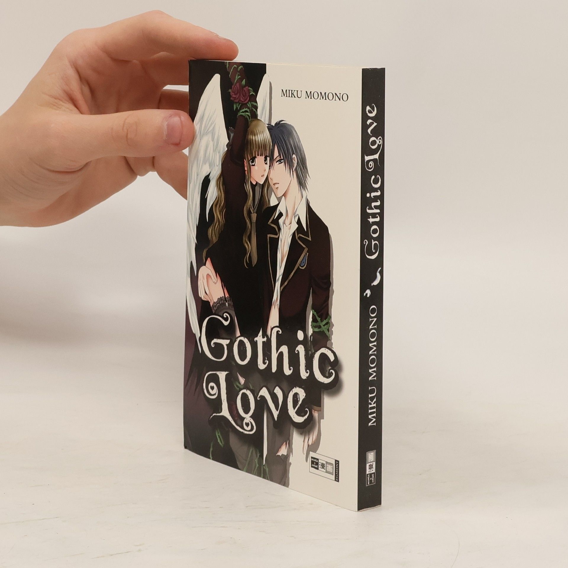 Miku Momono Gothic Love