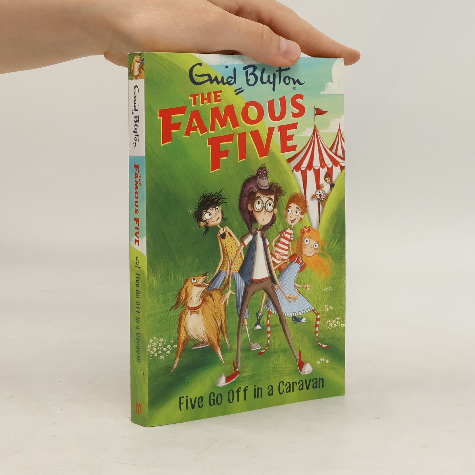 Enid Blyton Famous Five: Five Go Off In A Caravan