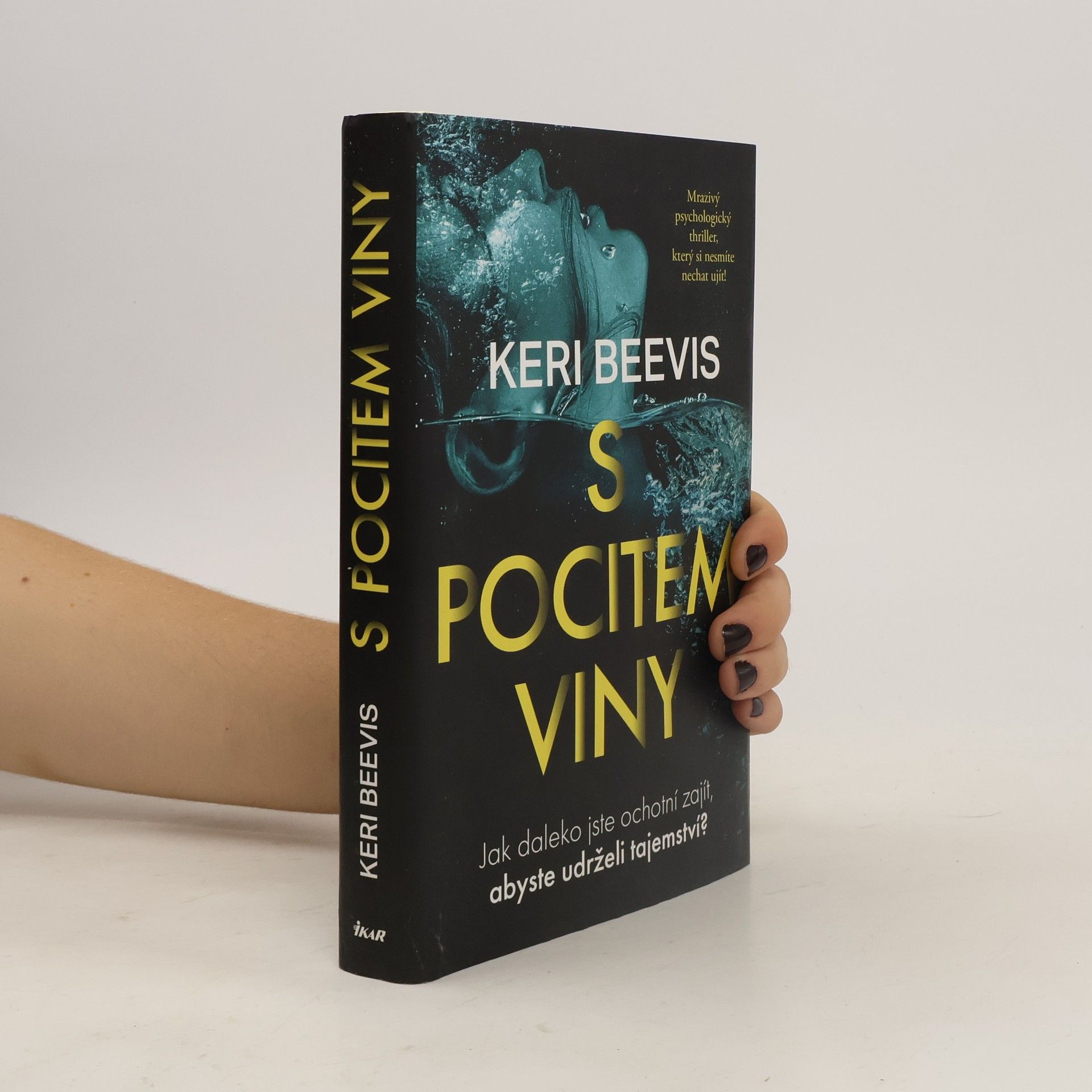 Keri Beevis S pocitem viny