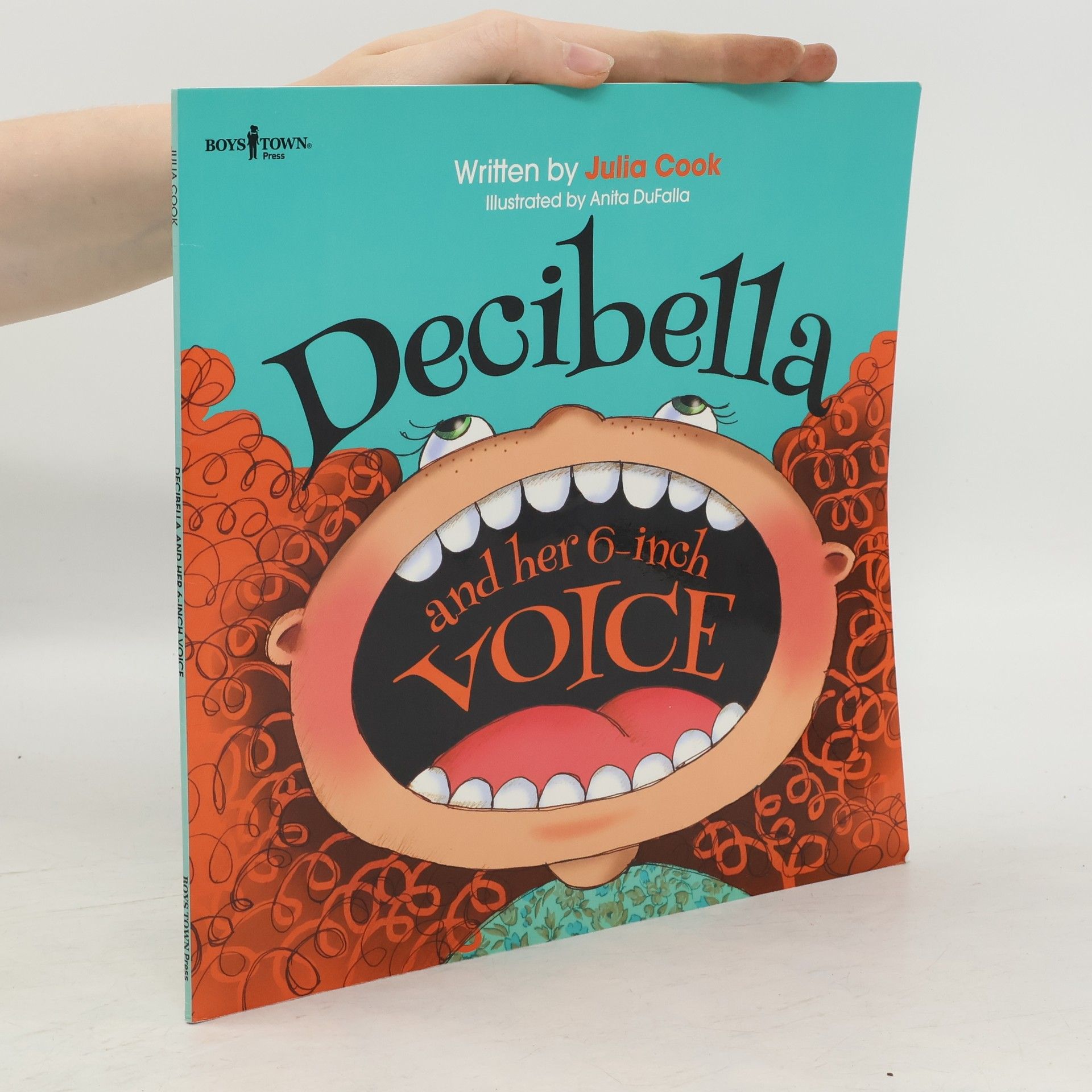 Julia Cook Decibella and Her 6-Inch Voice