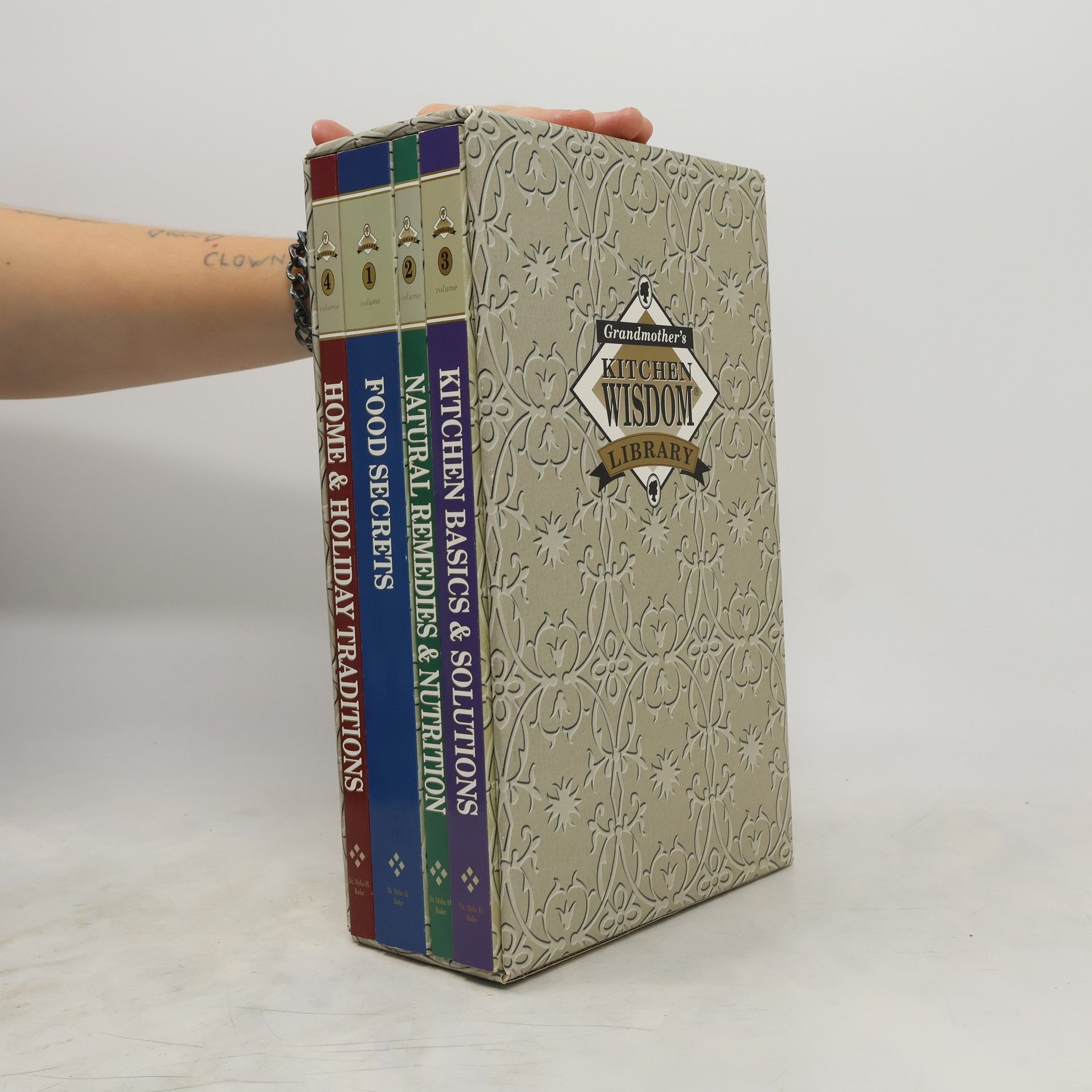 Myles Bader Grandmother's Kitchen Basics and Solutions