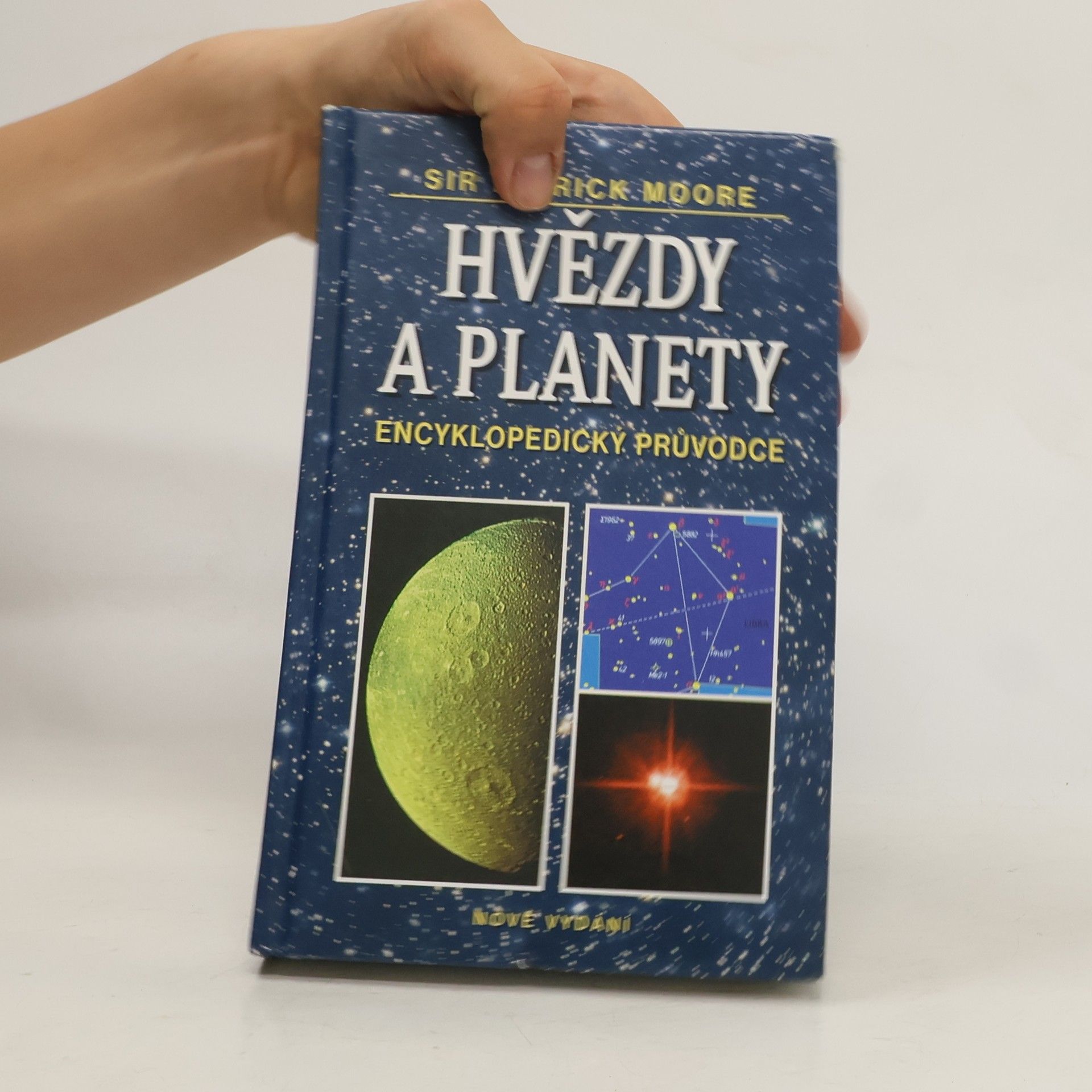 Patrick Moore Hvězdy a planety