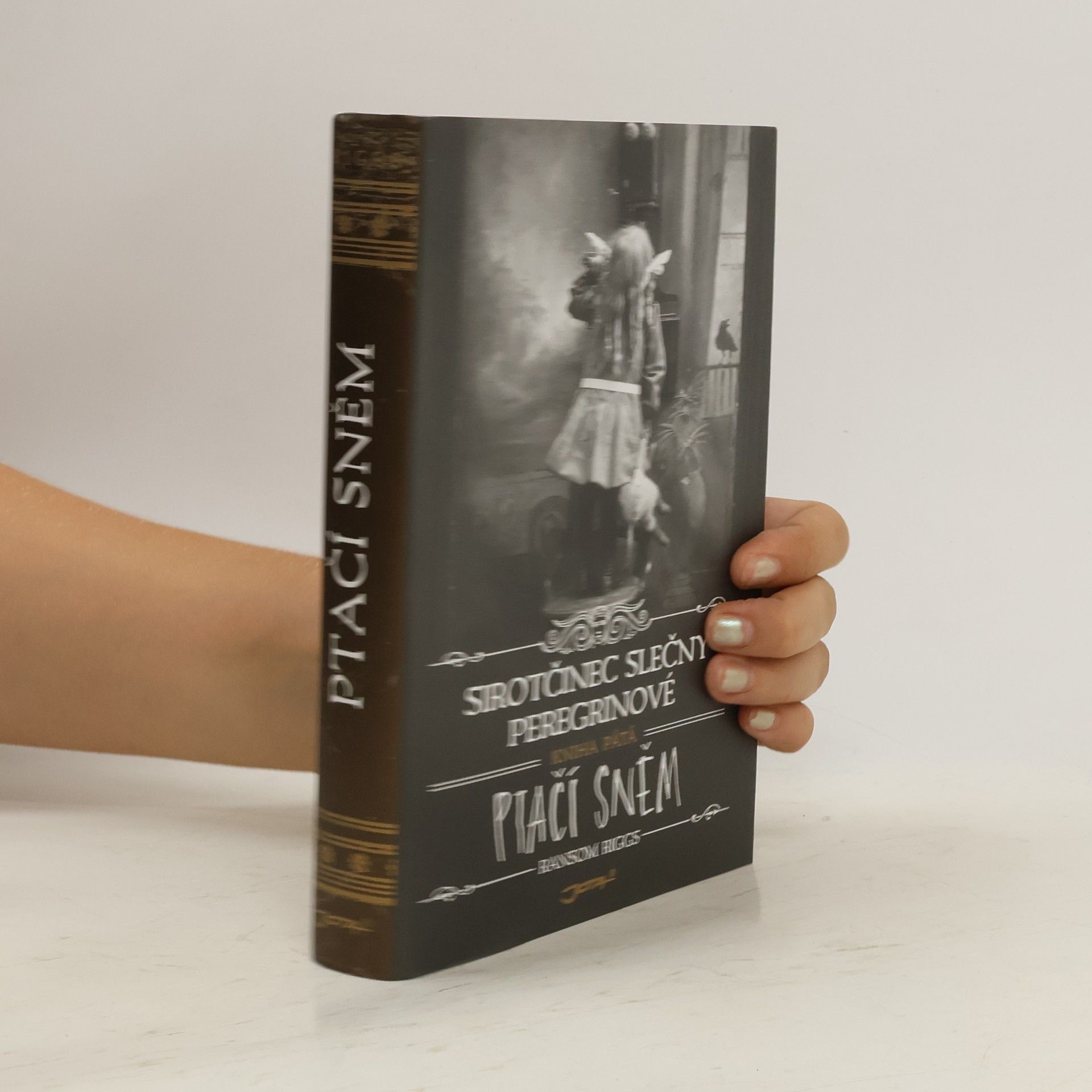Ransom Riggs Sirotčinec slečny Peregrinové. Kniha pátá, Ptačí sněm