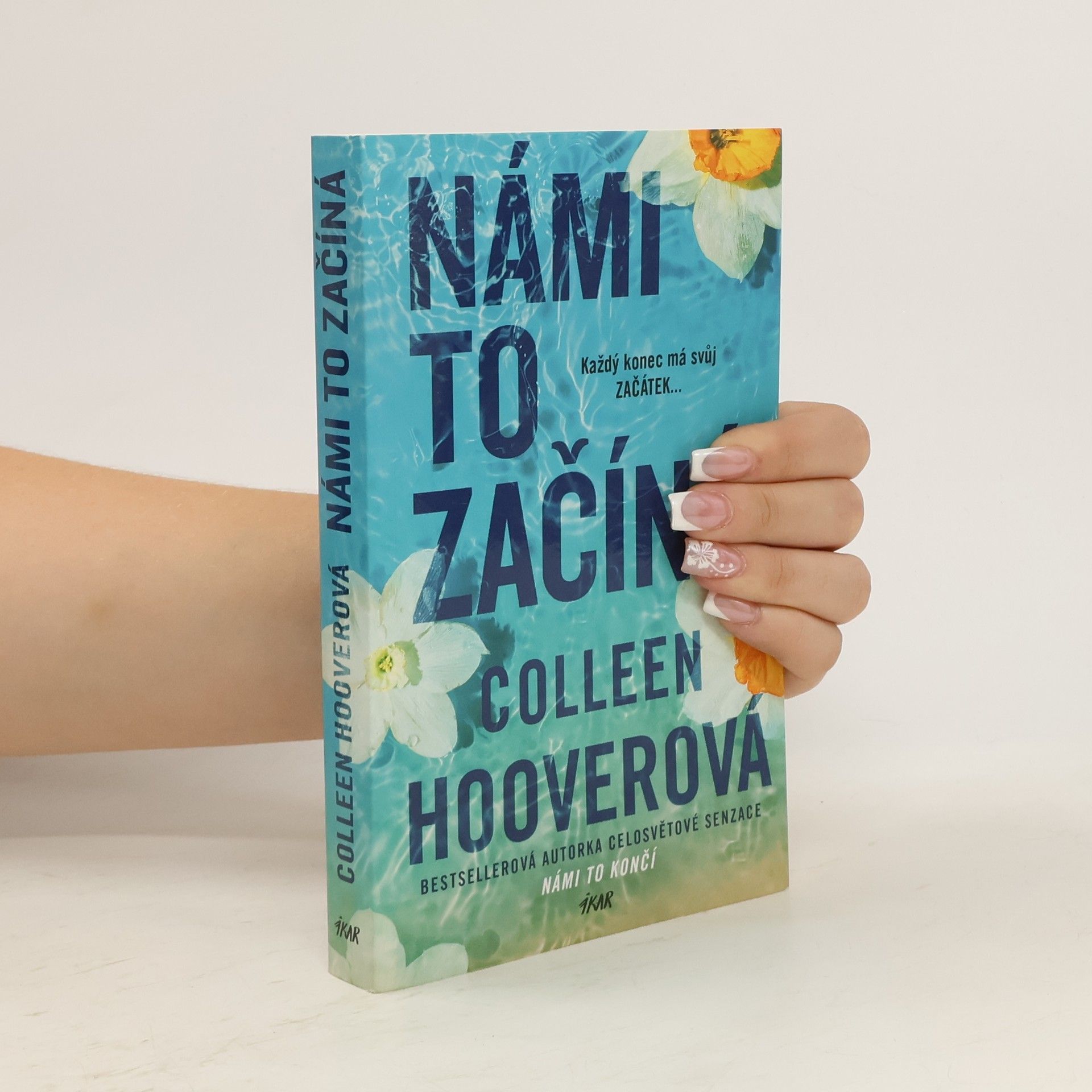 Colleen Hoover Námi to začíná