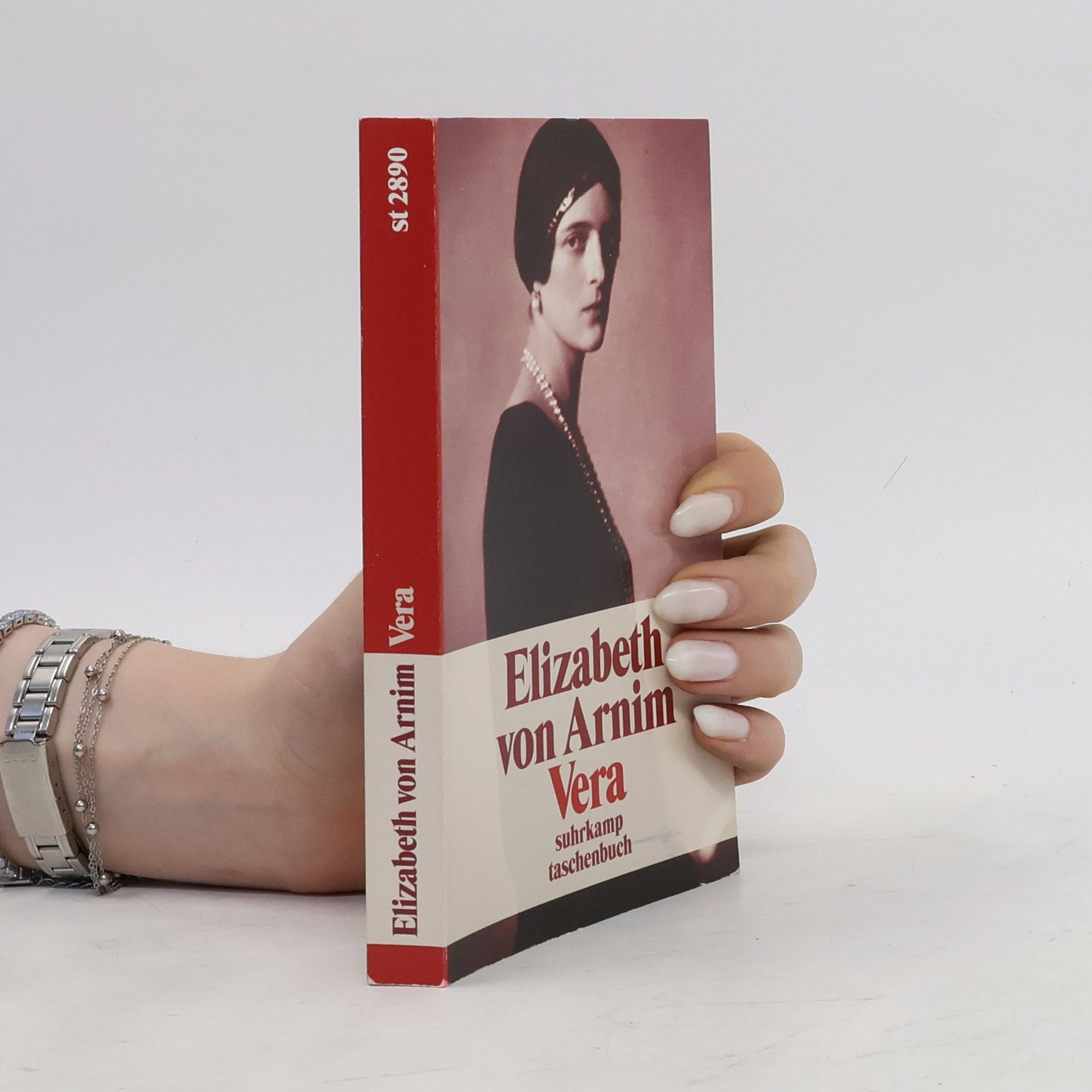 Elizabeth von Arnim Vera