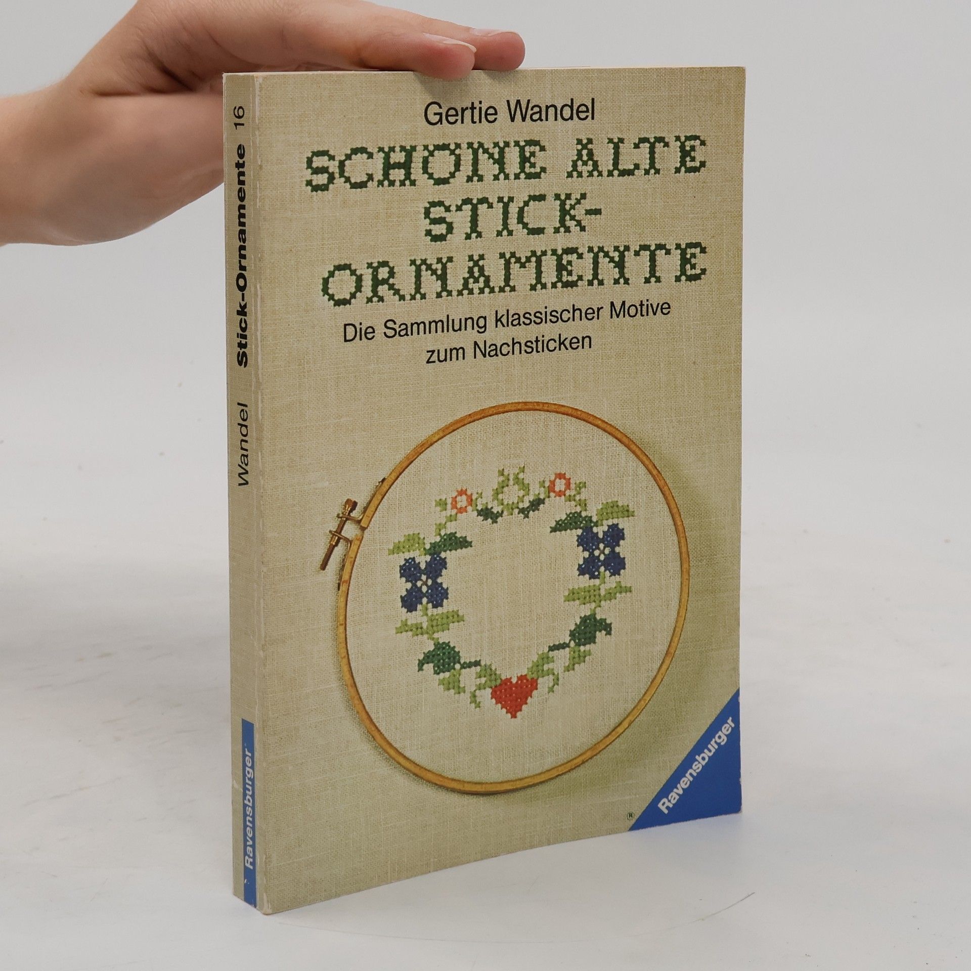Gertie Wandel Schöne alte Stick-Ornamente