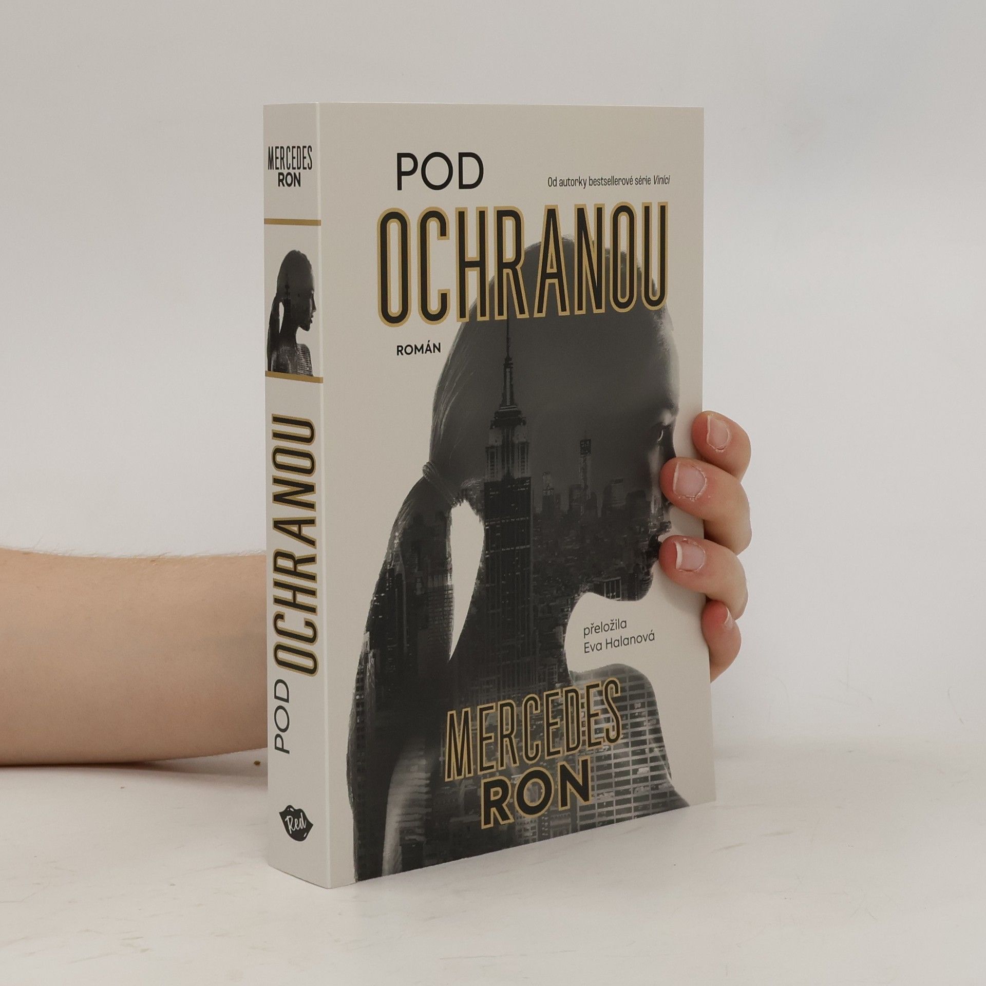 Mercedes Ron Pod ochranou