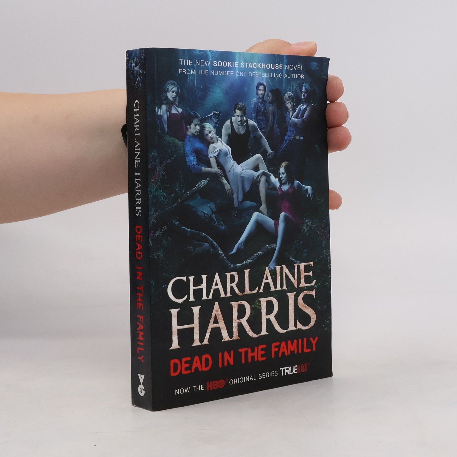 Charlaine Harris Schulz Dead in the Family