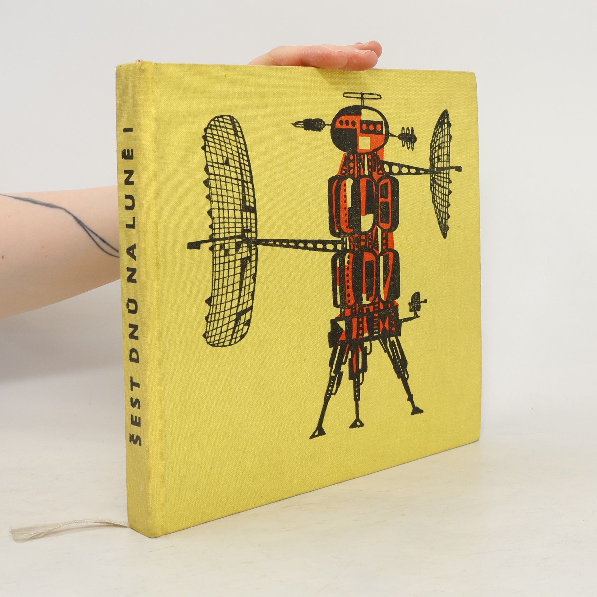 Šest dnů na luně 1