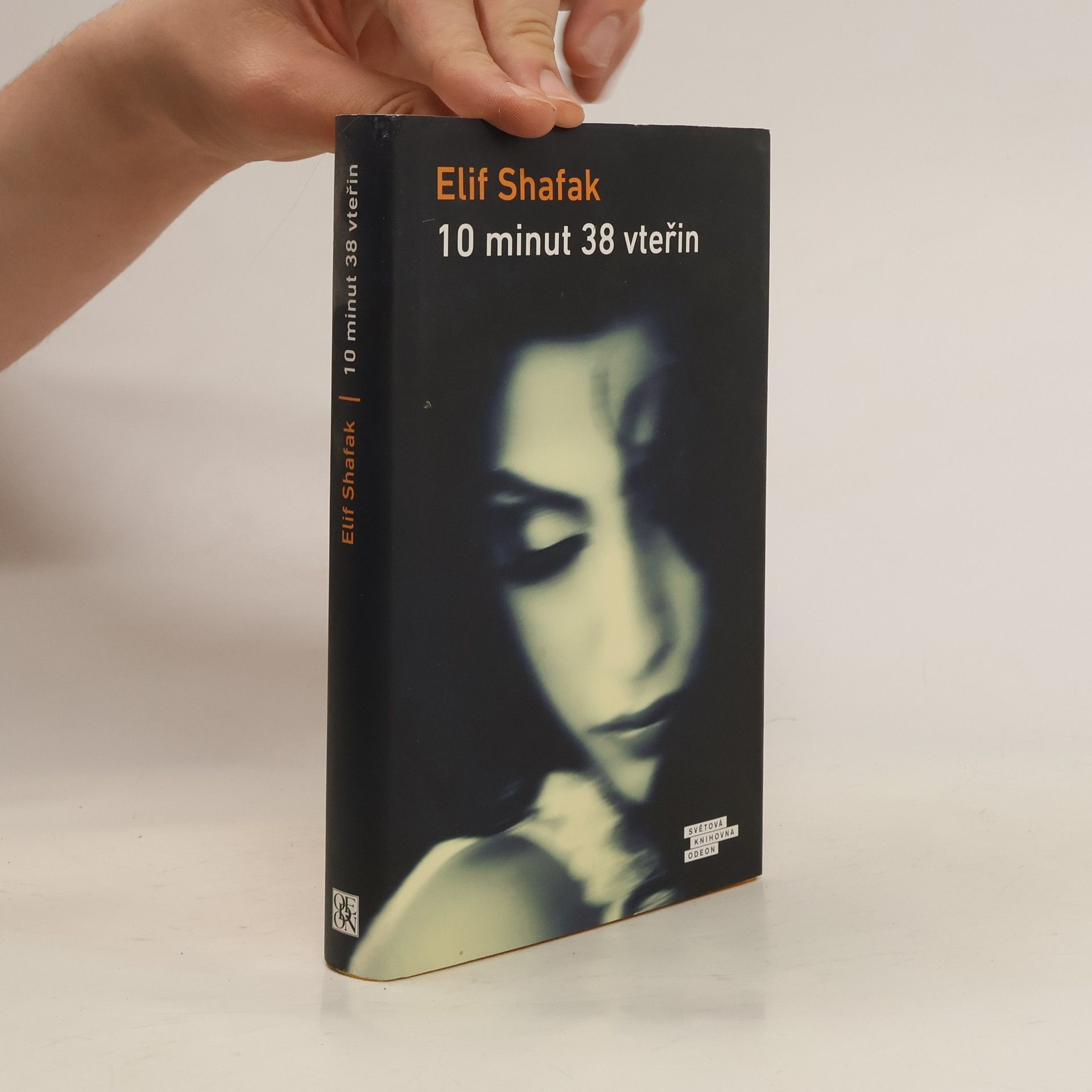 Elif Shafak 10 minut 38 vteřin