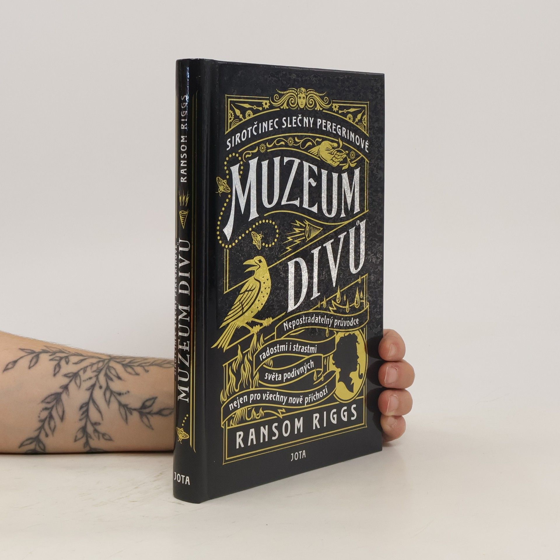 Ransom Riggs Sirotčinec slečny Peregrinové. Muzeum divů
