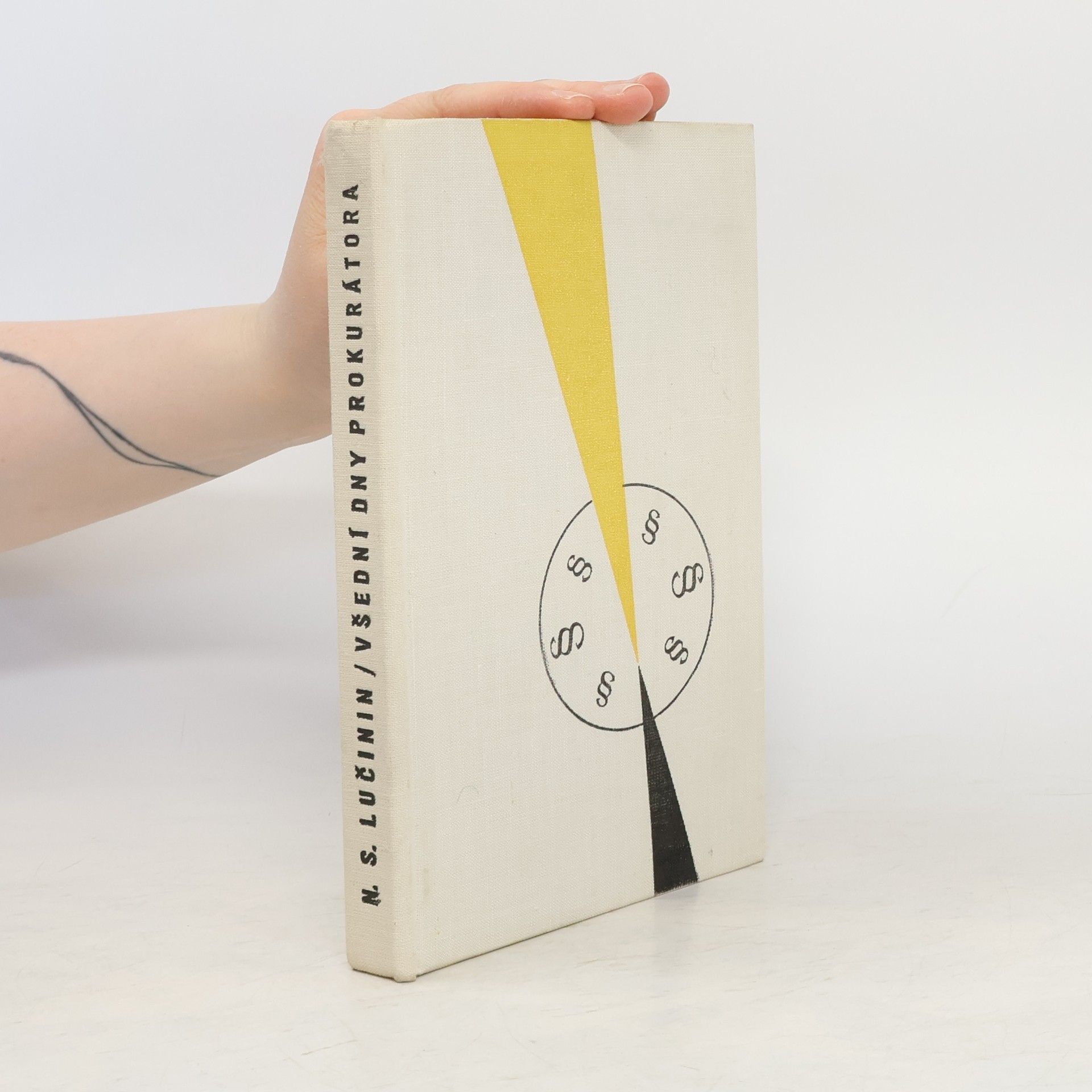 Nikolaj Semjonovič Lučinin Všední dny prokurátora